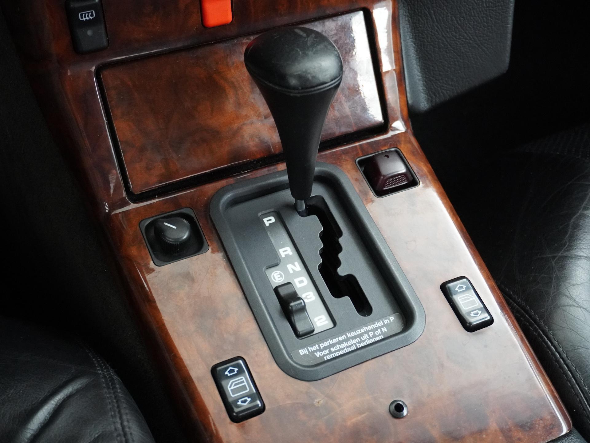 Mercedes-Benz SL 300 SL 16