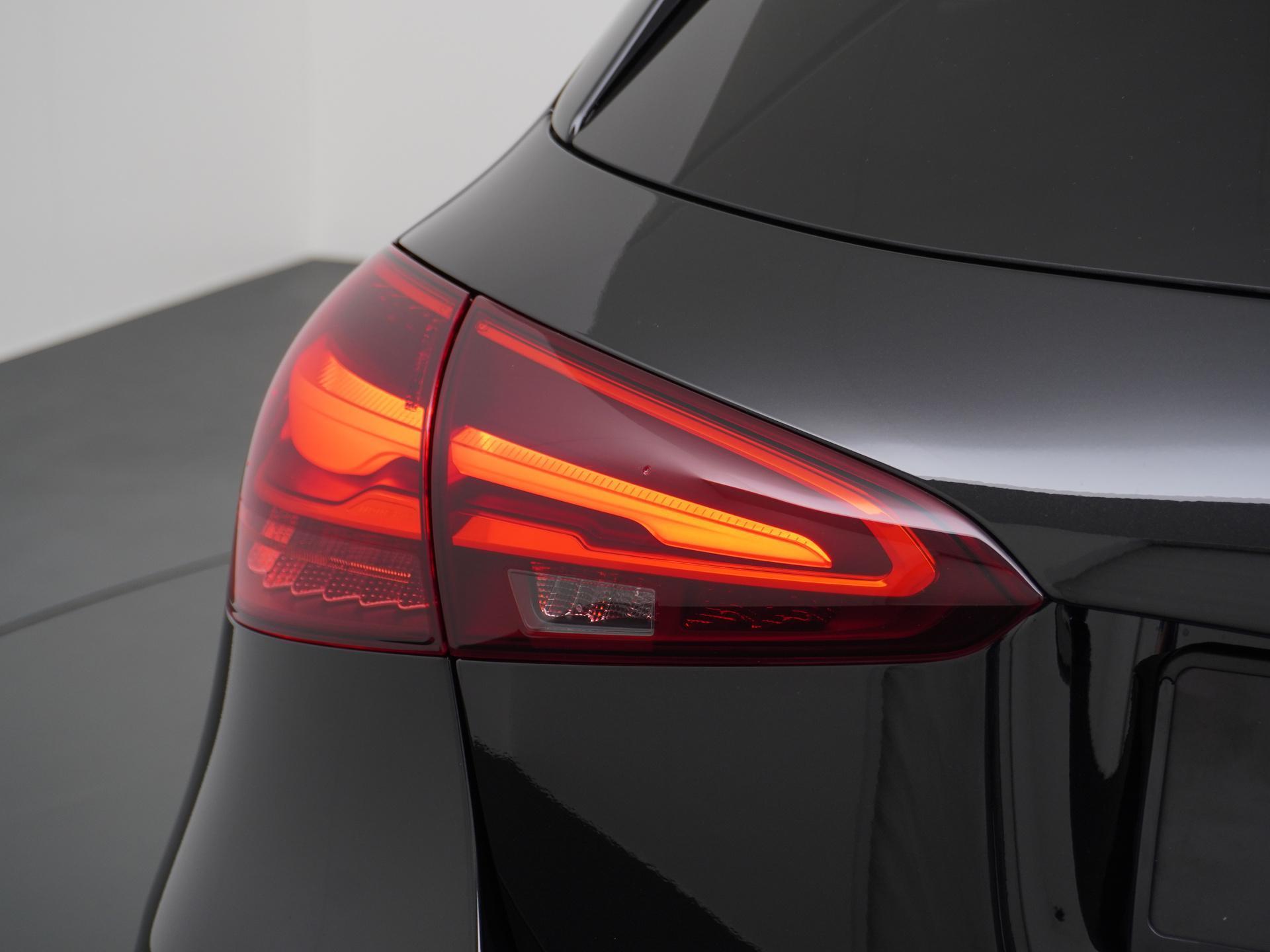 Mercedes-Benz A-Klasse 250 e Star Edition AMG Line 14