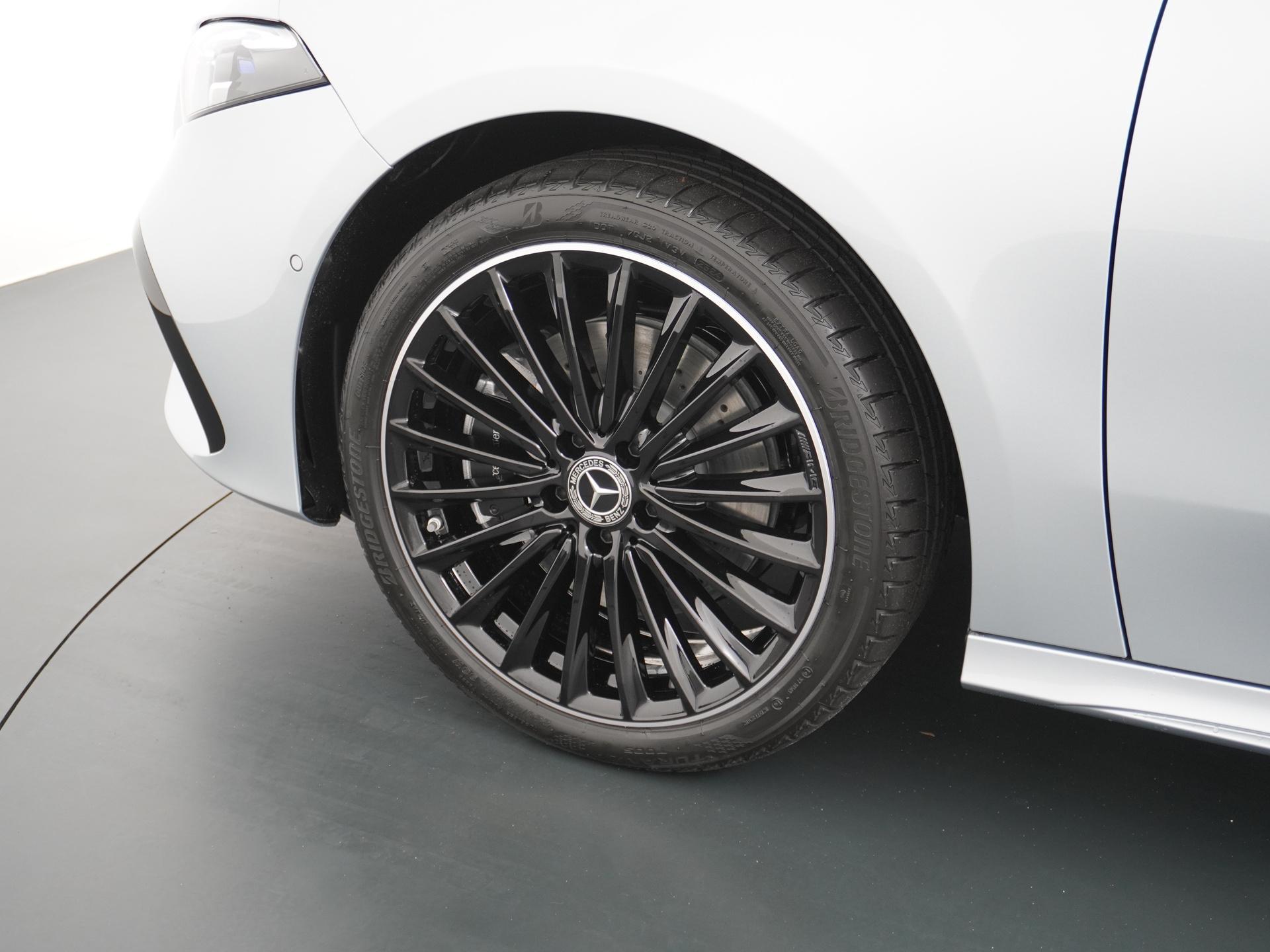 Mercedes-Benz A-Klasse 250 e Star Edition AMG Line 13