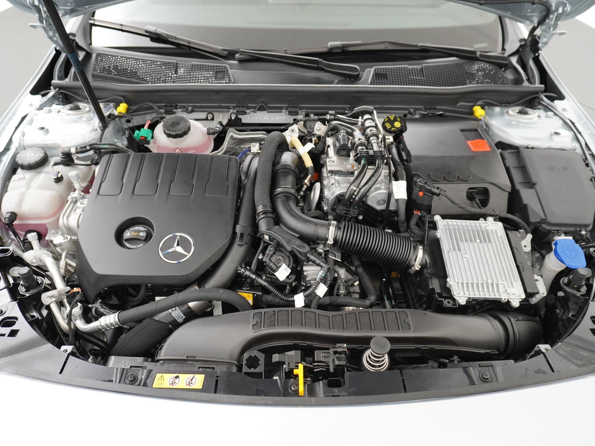 Mercedes-Benz A-Klasse 250 e Star Edition AMG Line 15