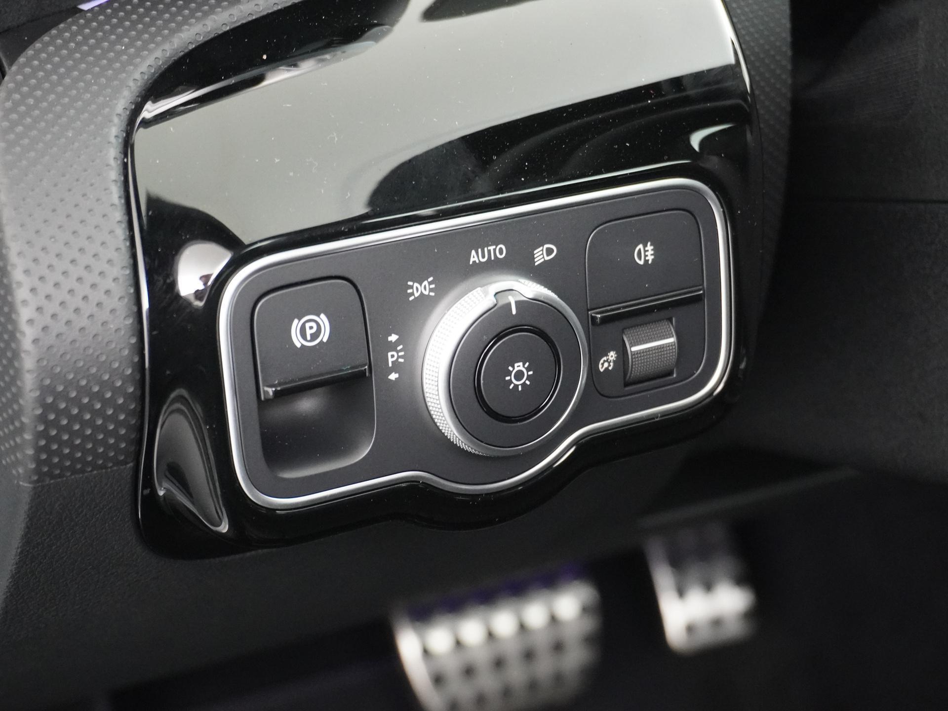 Mercedes-Benz A-Klasse 250 e Star Edition AMG Line 26