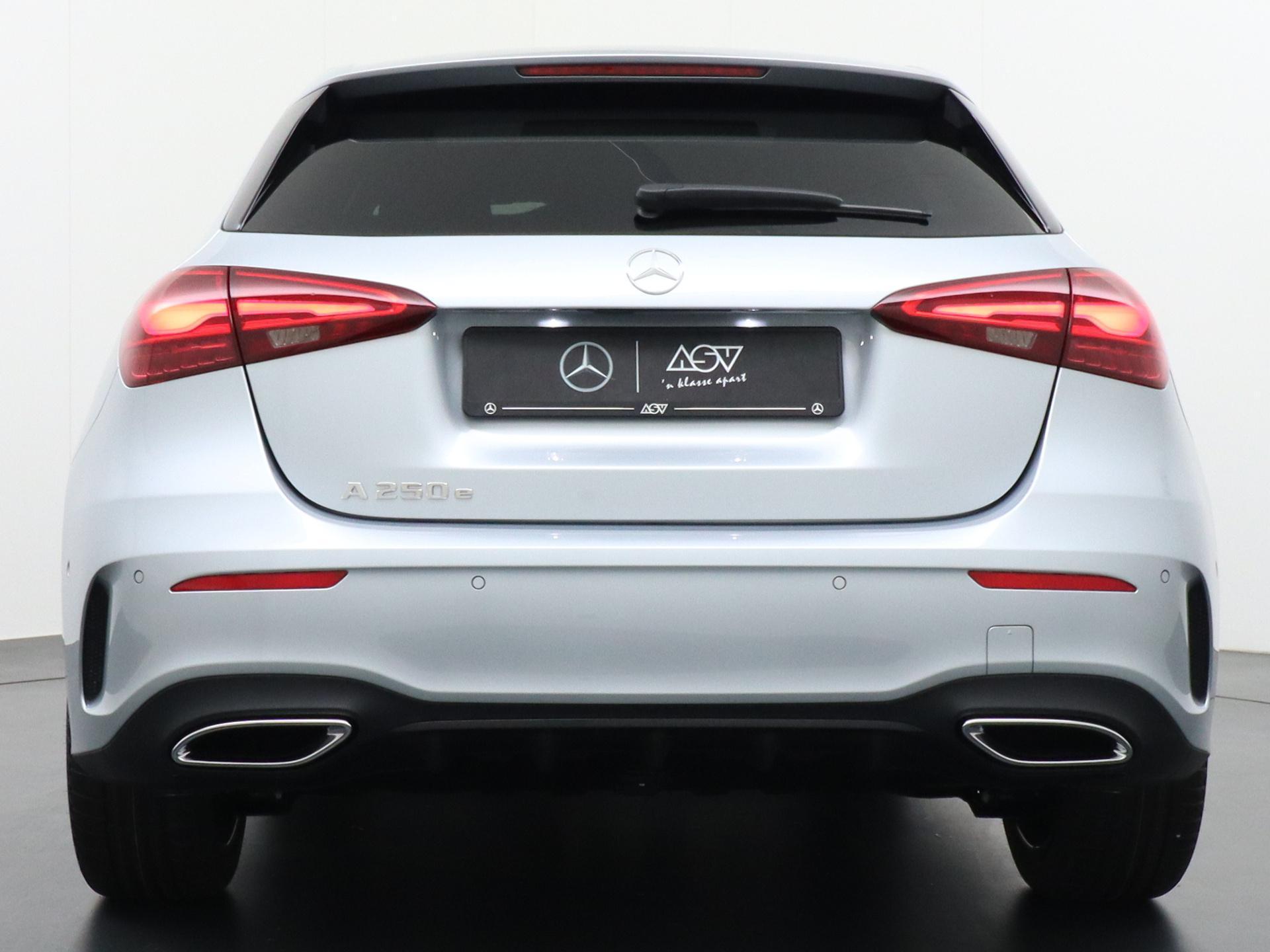 Mercedes-Benz A-Klasse 250 e Star Edition AMG Line 3