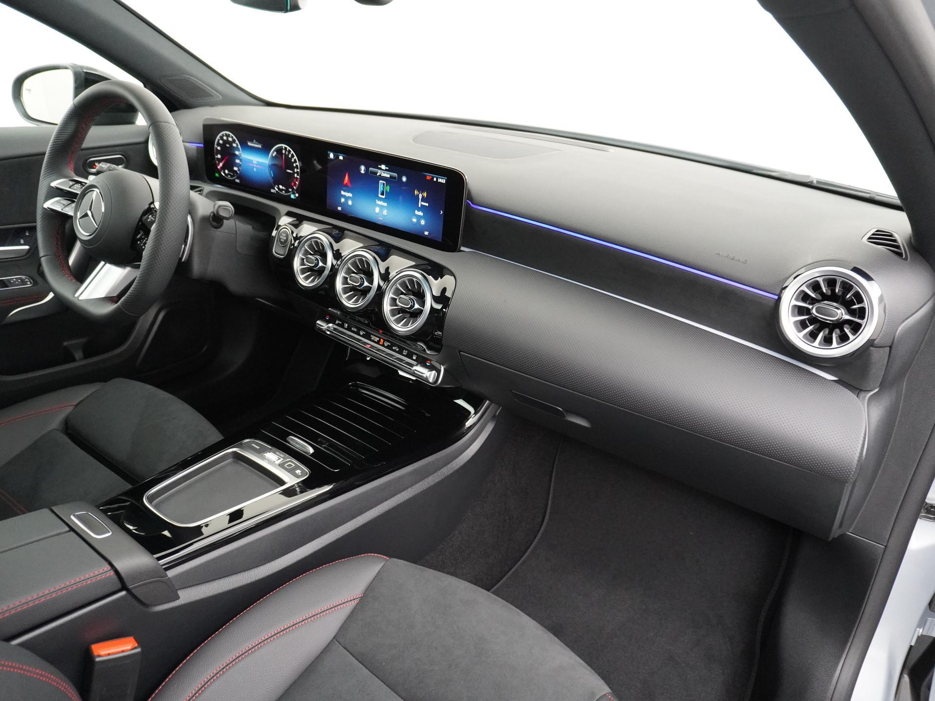 Mercedes-Benz A-Klasse 250 e Star Edition AMG Line 42