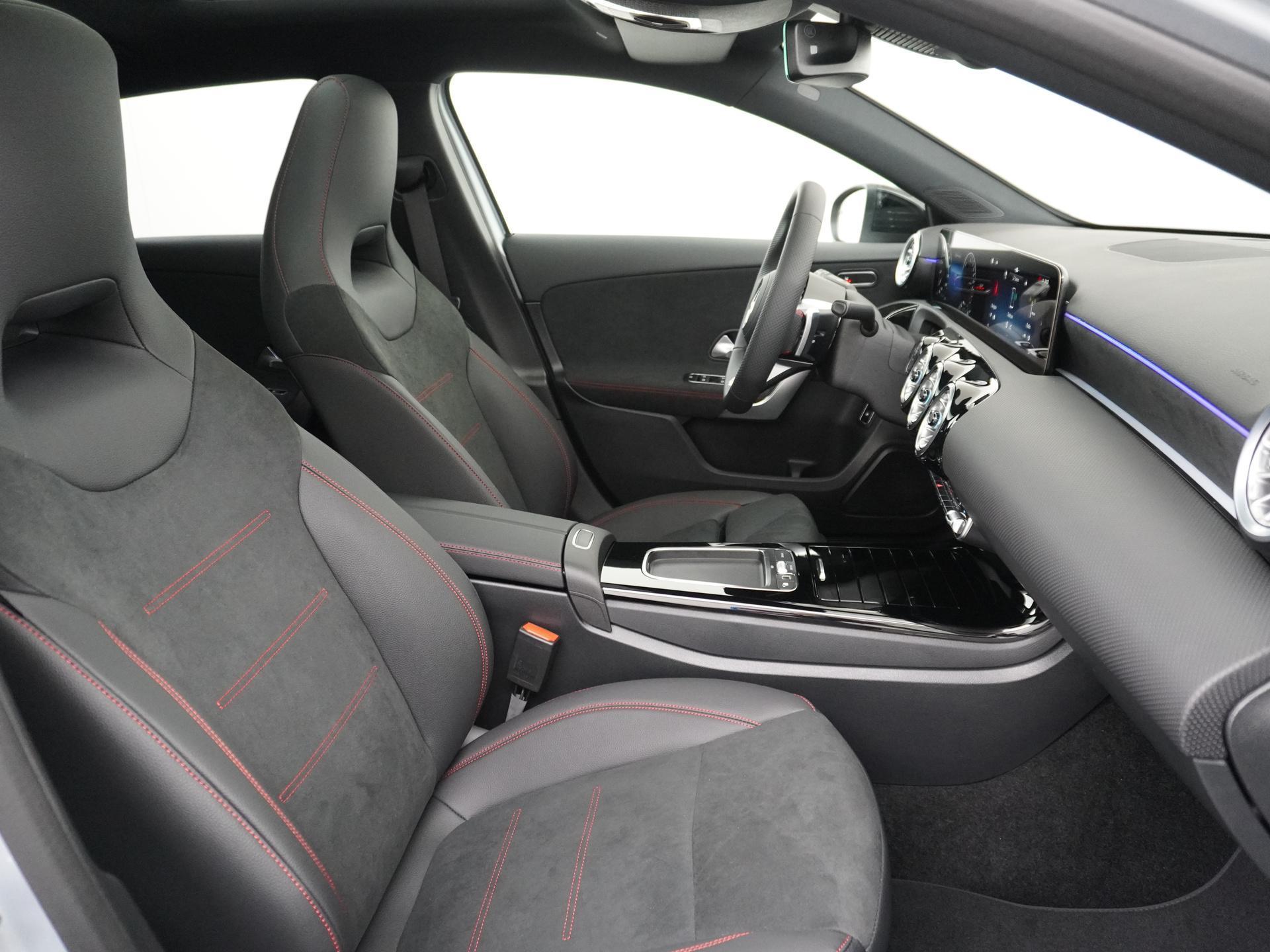 Mercedes-Benz A-Klasse 250 e Star Edition AMG Line 43