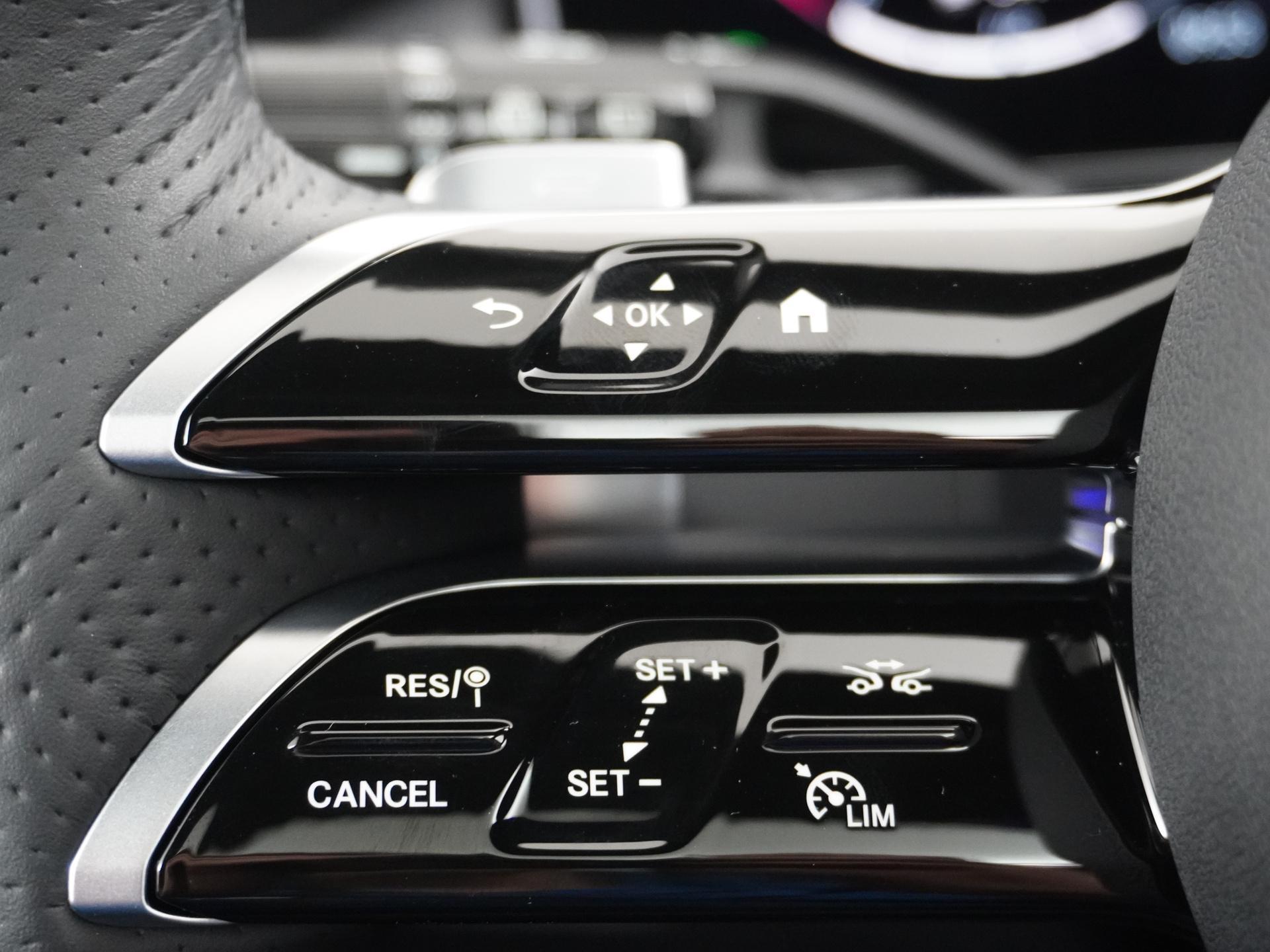 Mercedes-Benz GLC-klasse 400e 4MATIC AMG Line 10