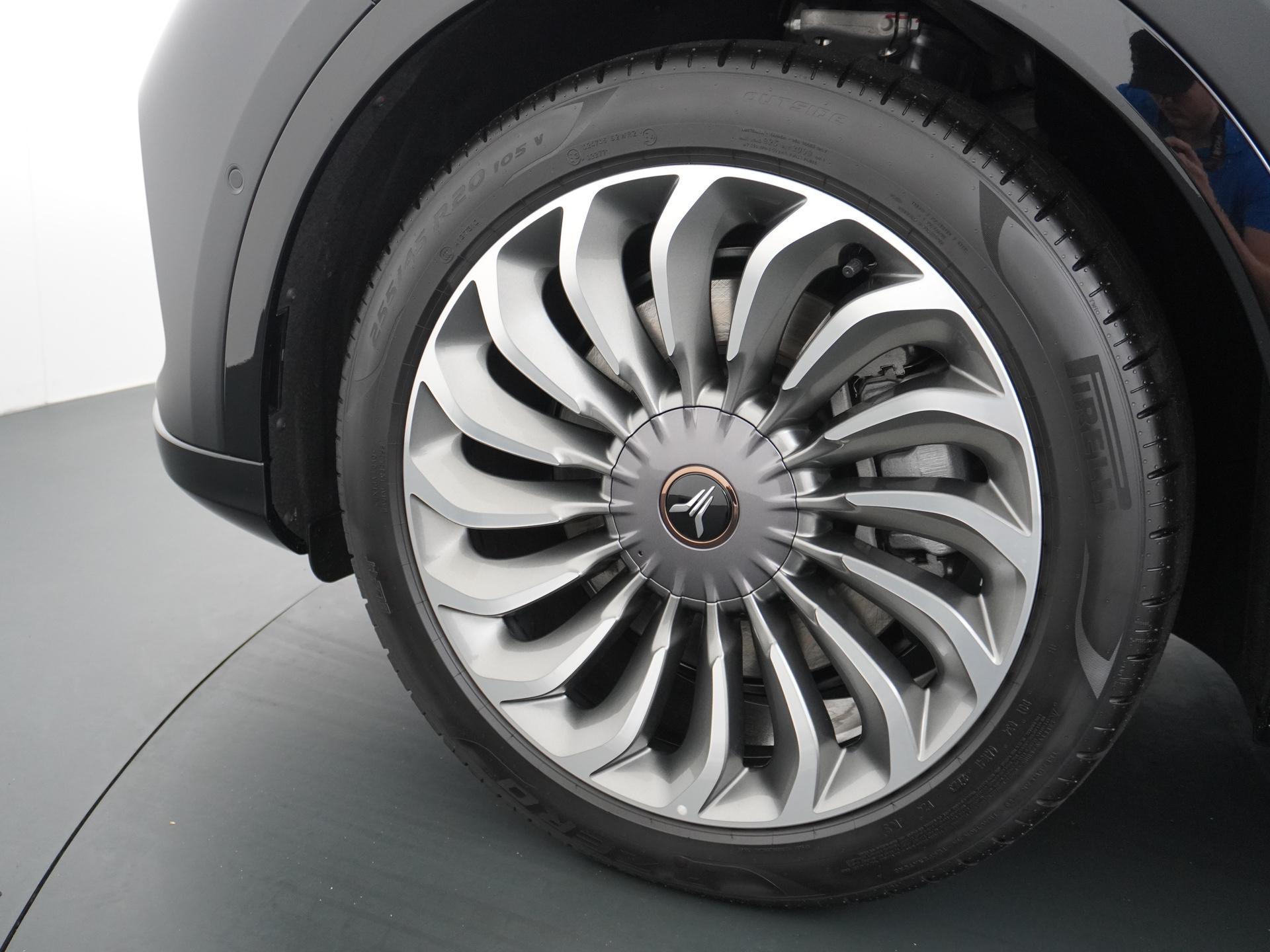 VOYAH Free Business Edition 4WD 106 kWh 14