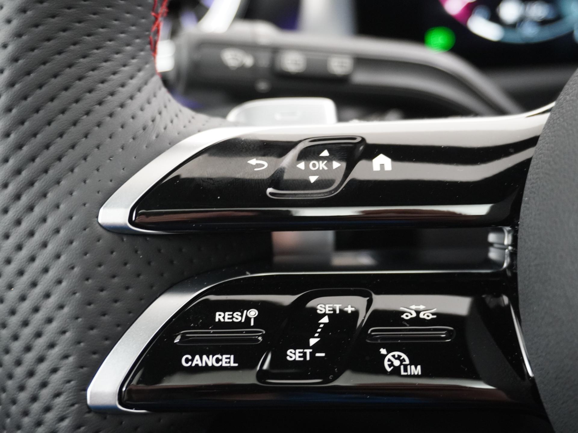 Mercedes-Benz CLA-Klasse Shooting Brake 180 Star Edition AMG Line 28