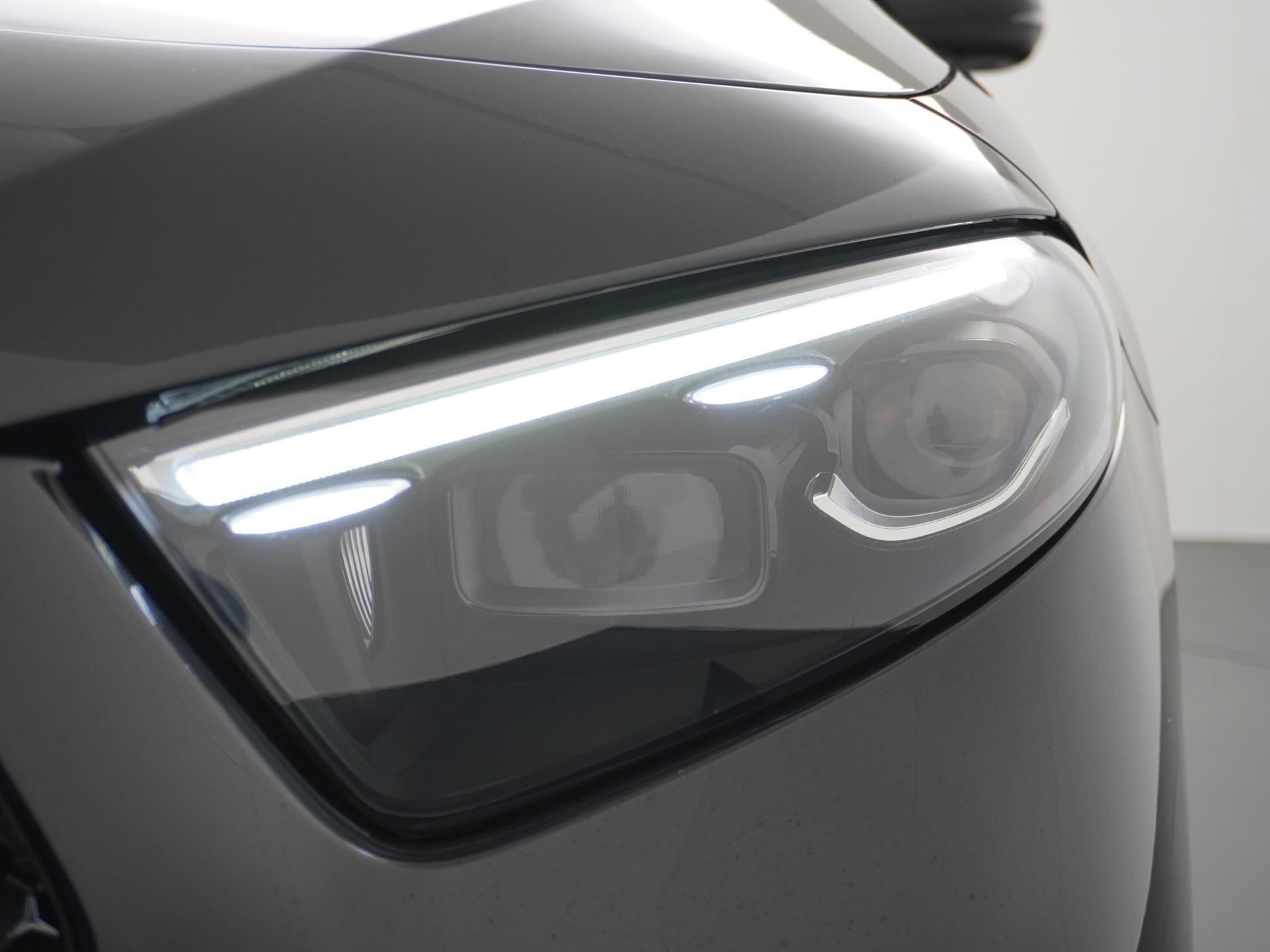 Mercedes-Benz A-klasse 180 Star Edition AMG Line 14