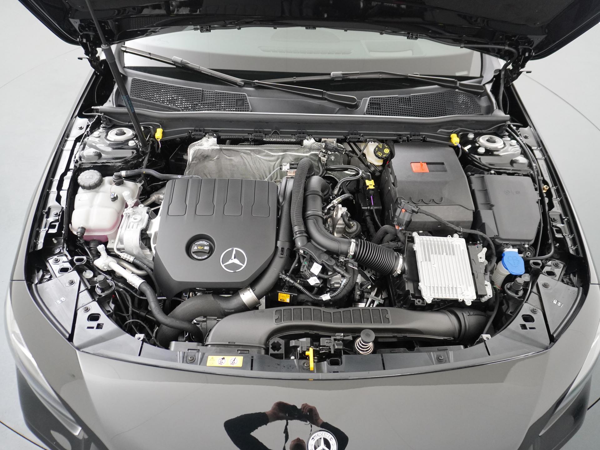 Mercedes-Benz A-klasse 180 Star Edition AMG Line 15