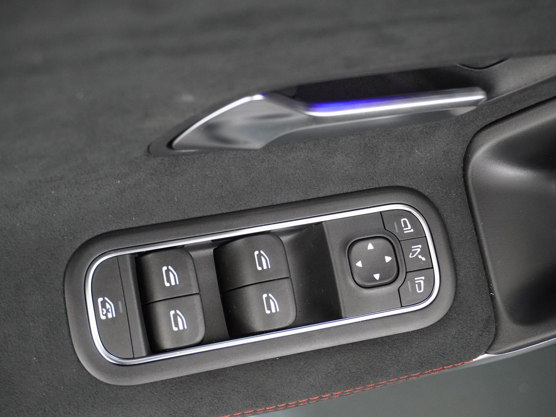 Mercedes-Benz A-klasse 180 Star Edition AMG Line 24