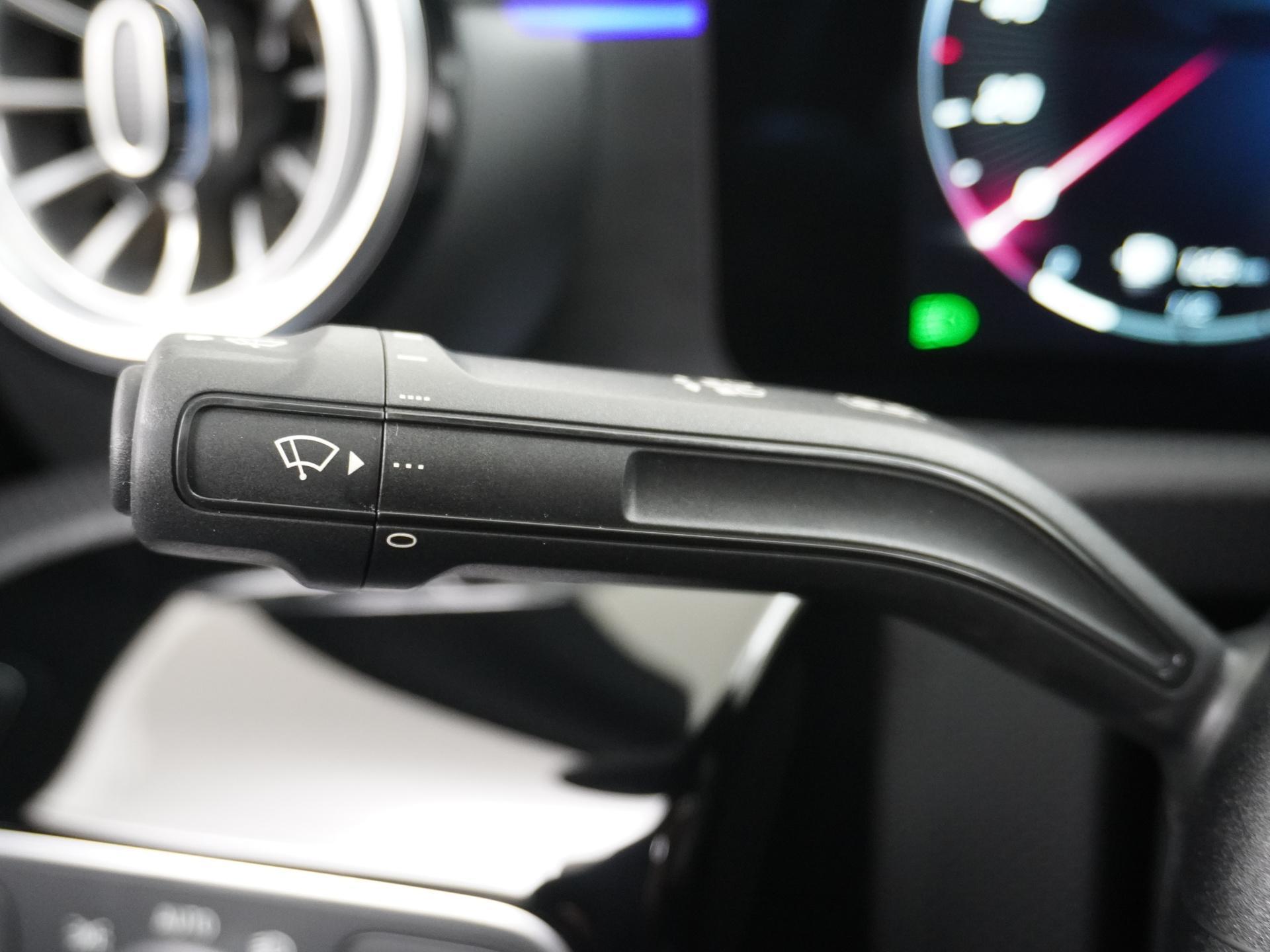 Mercedes-Benz A-klasse 180 Star Edition AMG Line 28