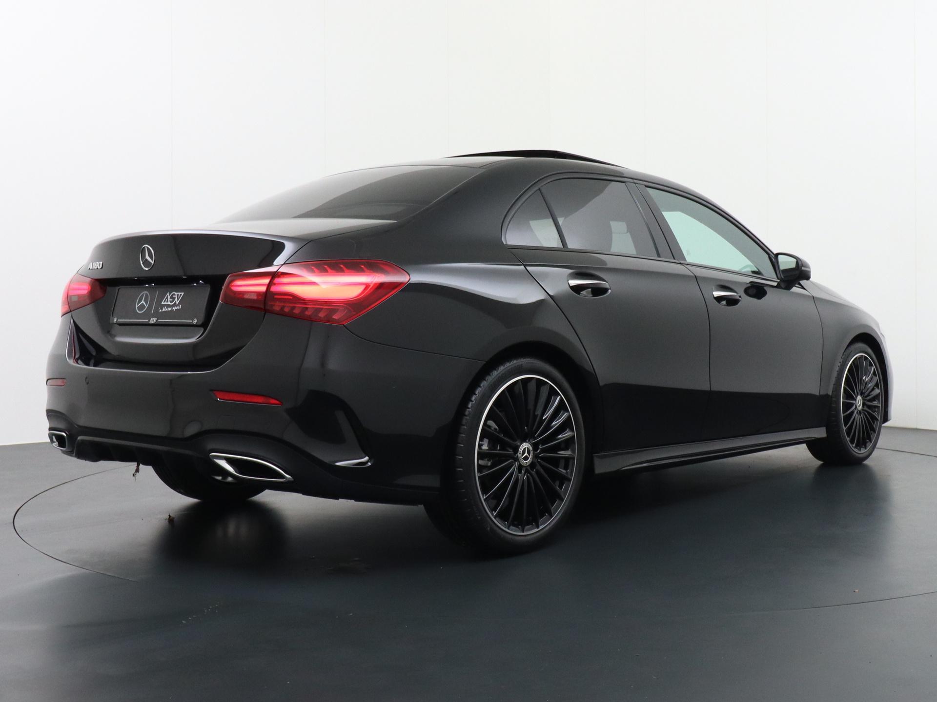 Mercedes-Benz A-klasse 180 Star Edition AMG Line 4