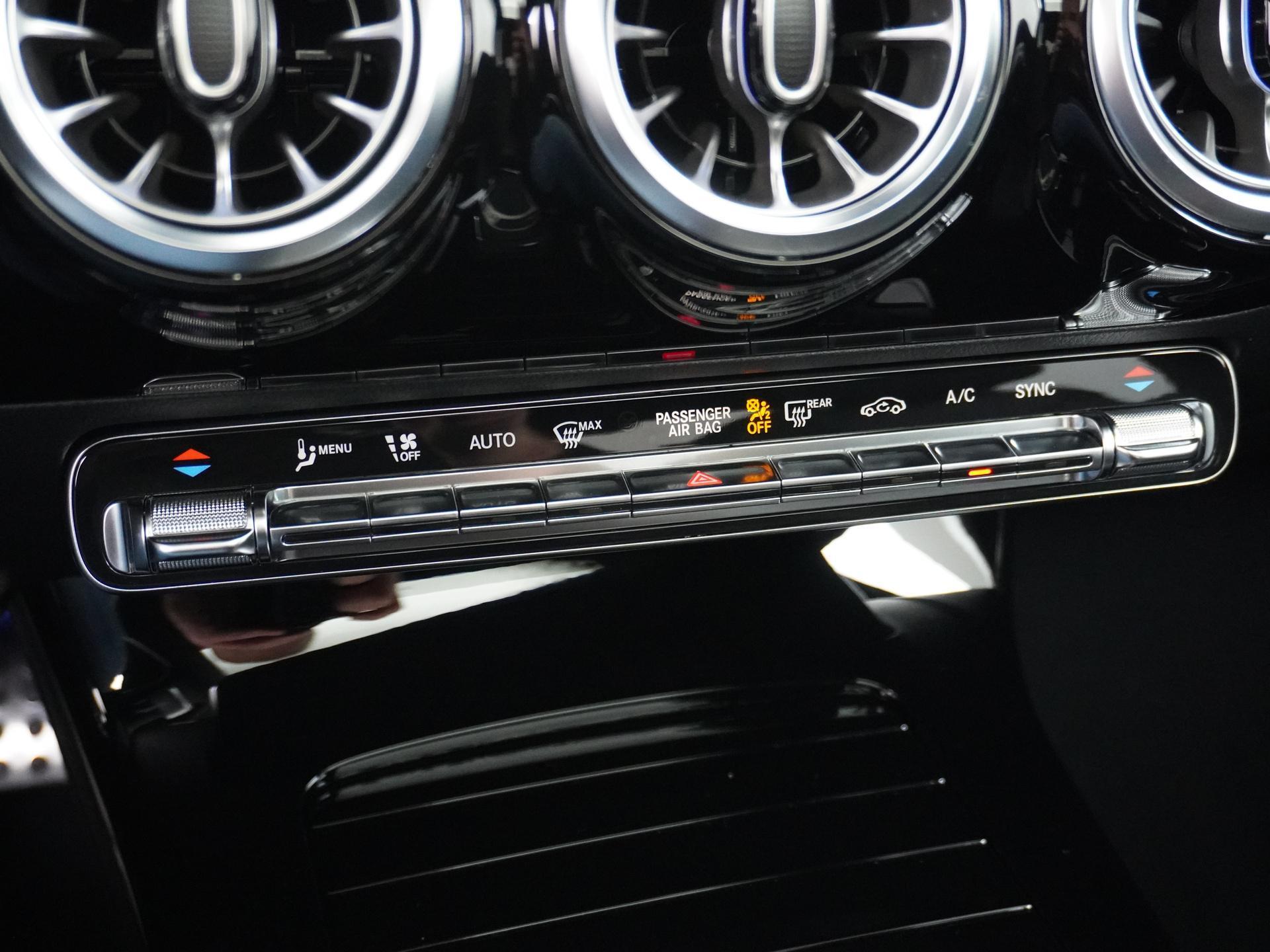 Mercedes-Benz A-klasse 180 Star Edition AMG Line 44