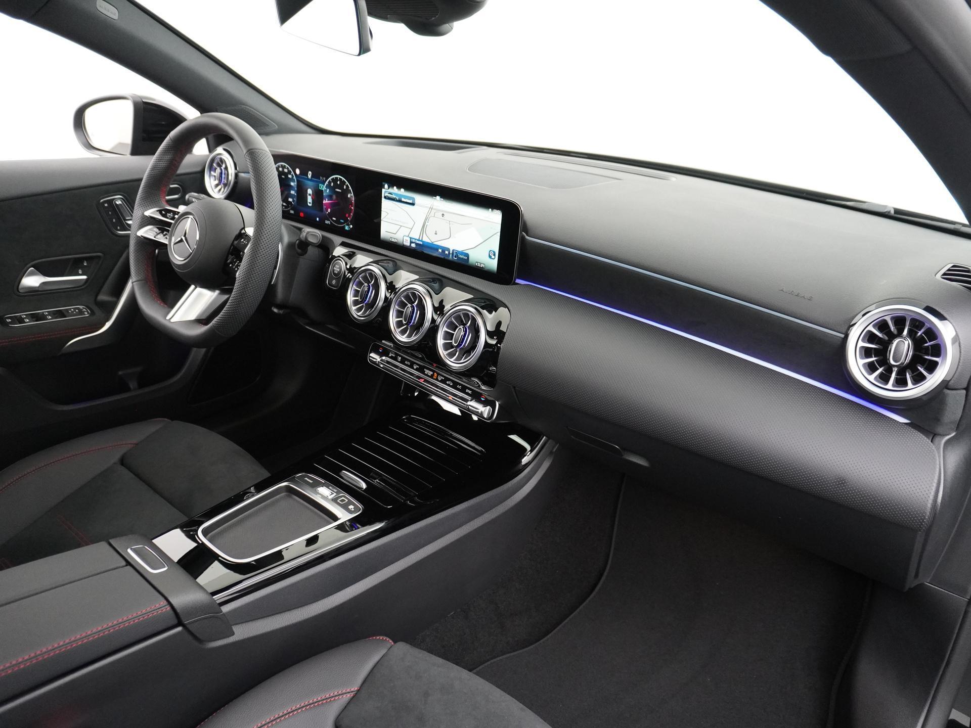 Mercedes-Benz A-klasse 180 Star Edition AMG Line 46