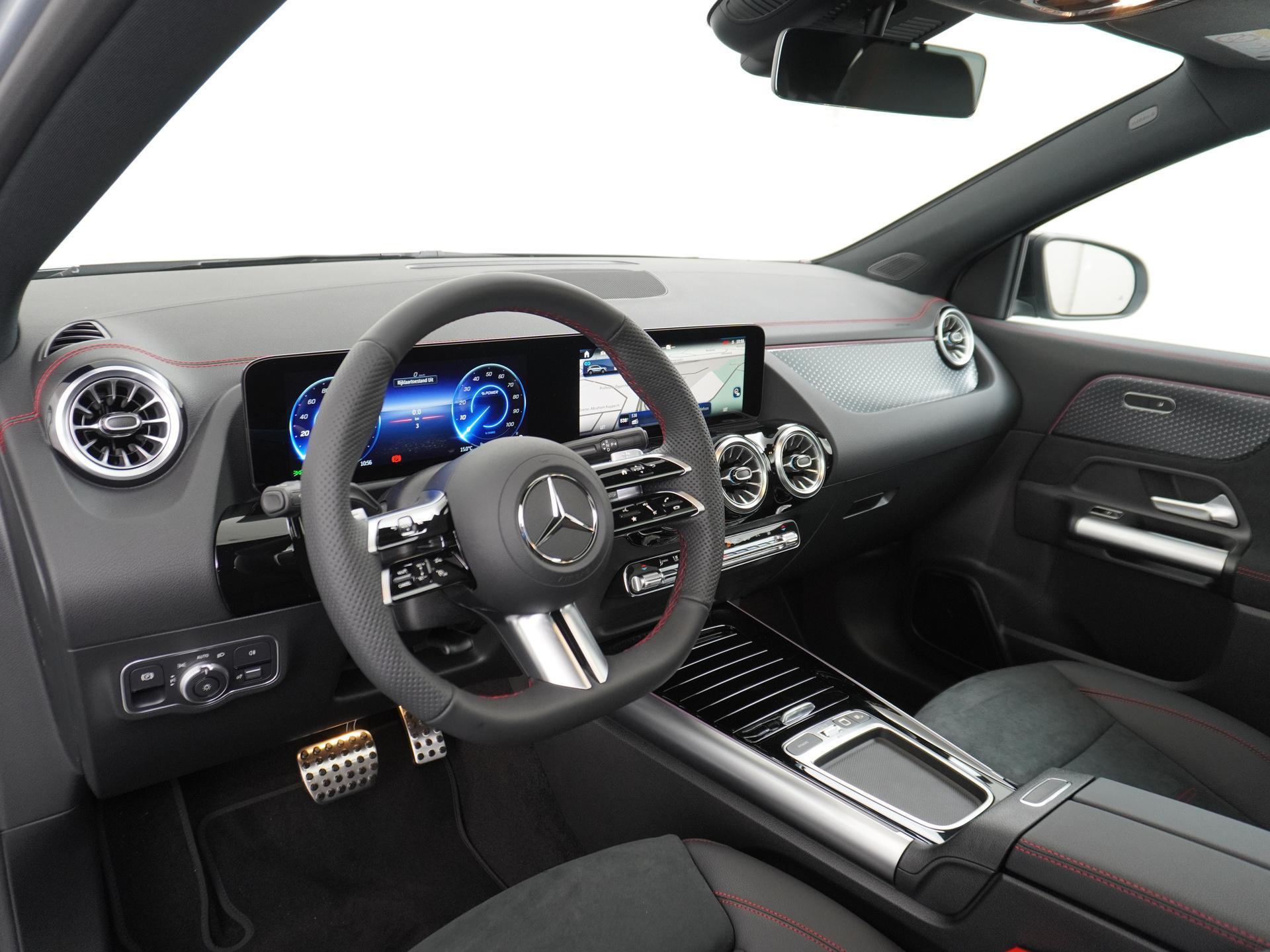 Mercedes-Benz EQA 250+ AMG Line 71 kWh Accu 1