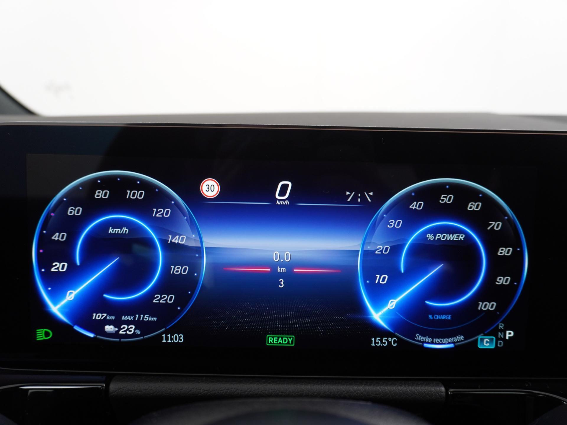 Mercedes-Benz EQA 250+ AMG Line 71 kWh Accu 33