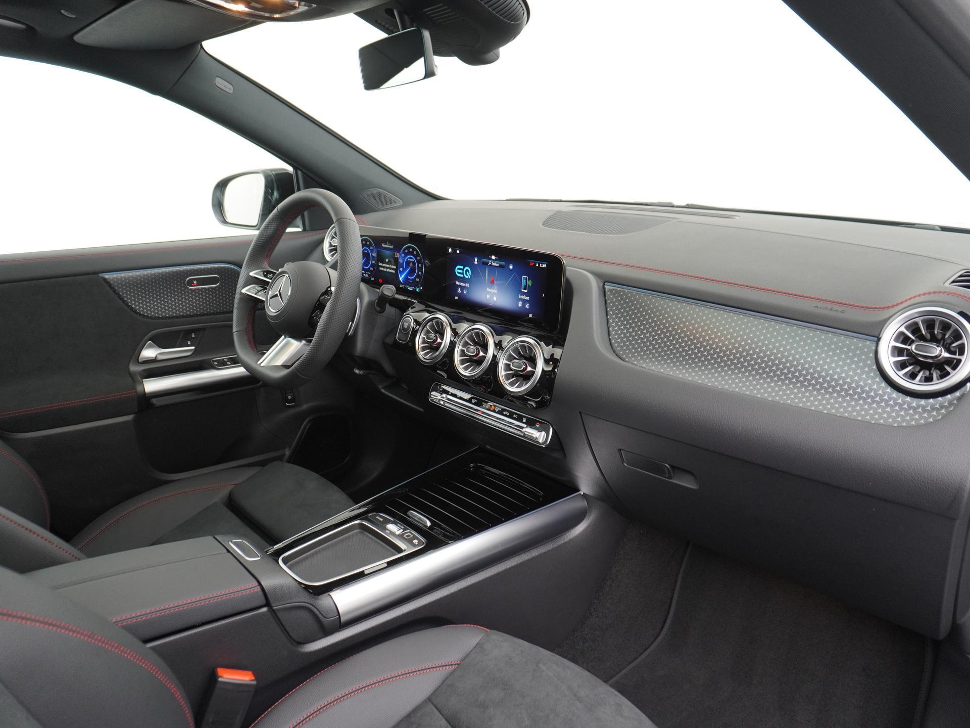 Mercedes-Benz EQA 250+ AMG Line 71 kWh Accu 52