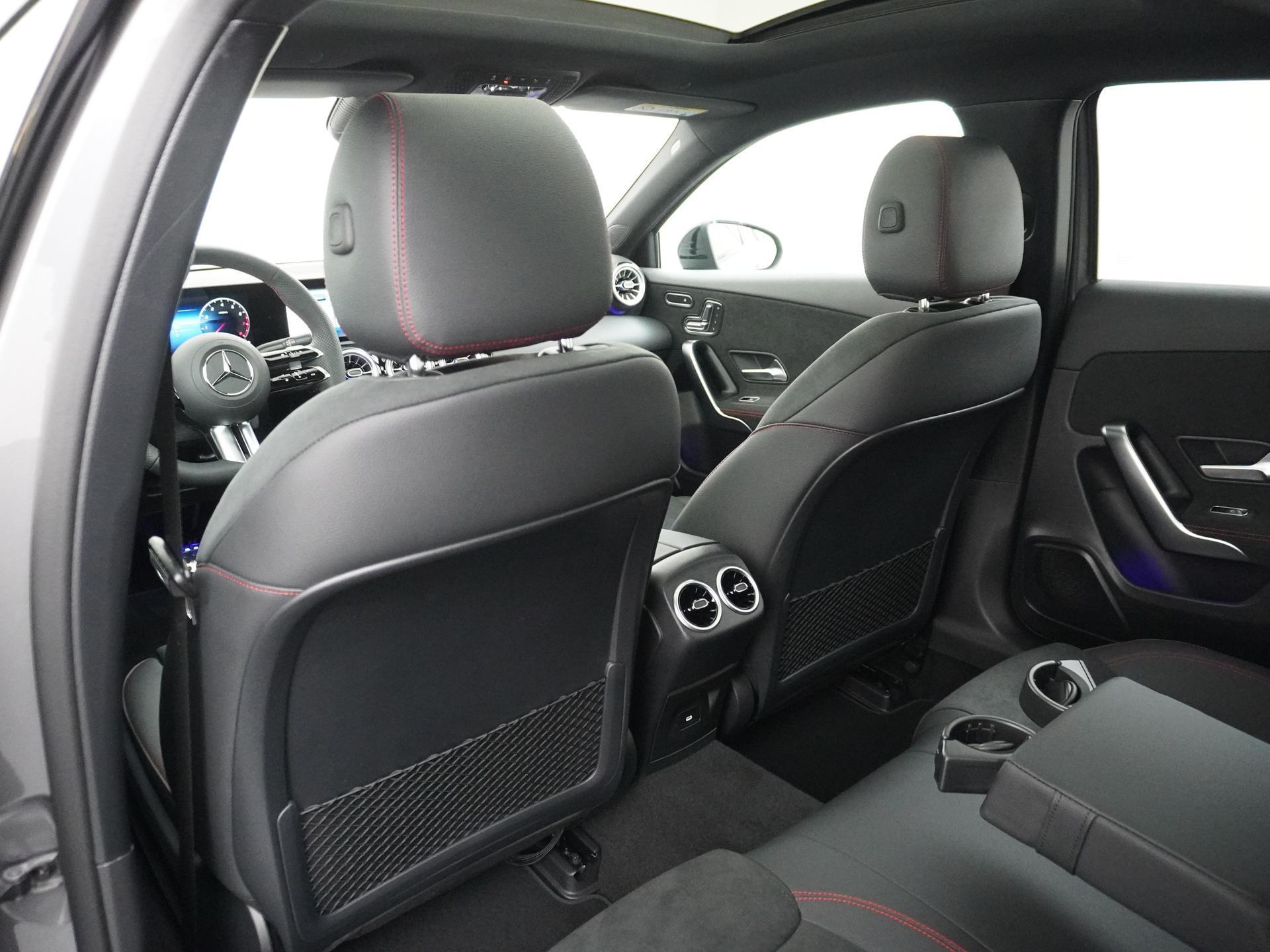 Mercedes-Benz A-Klasse 180 Star Edition AMG Line 23