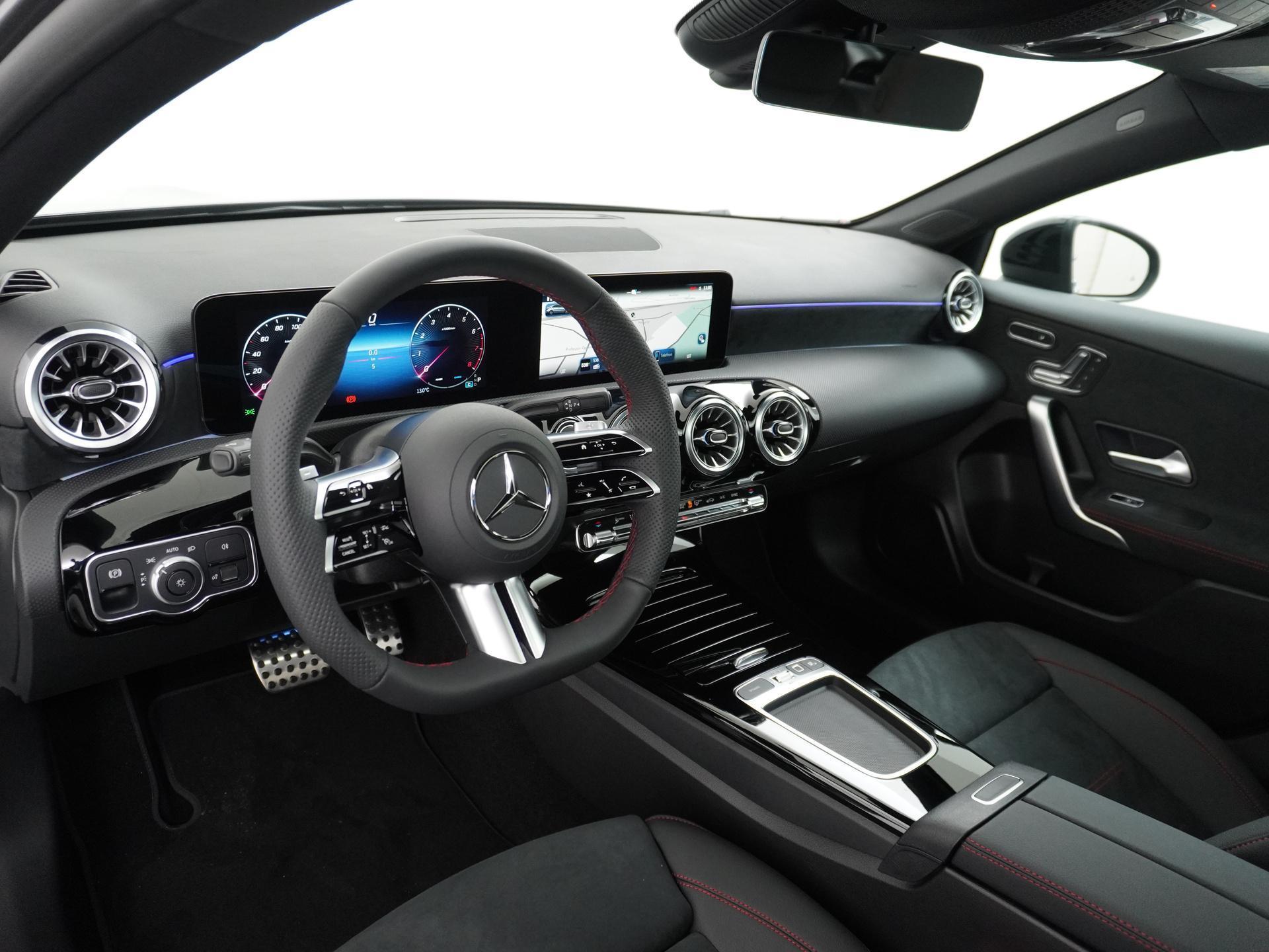 Mercedes-Benz A-Klasse 180 Star Edition AMG Line 3