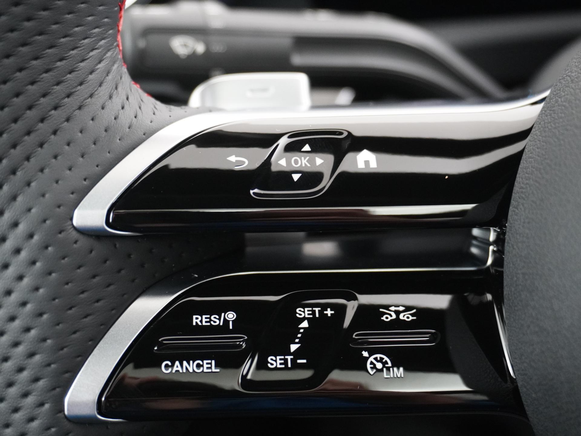 Mercedes-Benz A-Klasse 180 Star Edition AMG Line 31