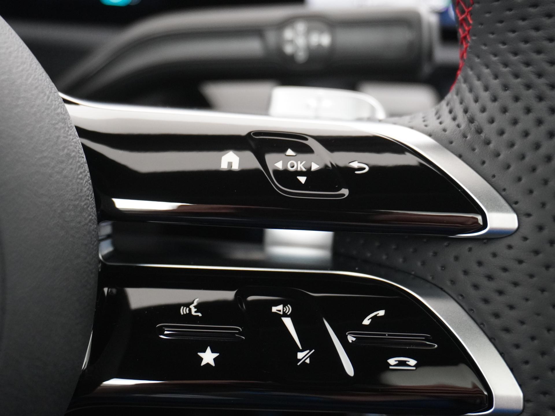 Mercedes-Benz A-Klasse 180 Star Edition AMG Line 32