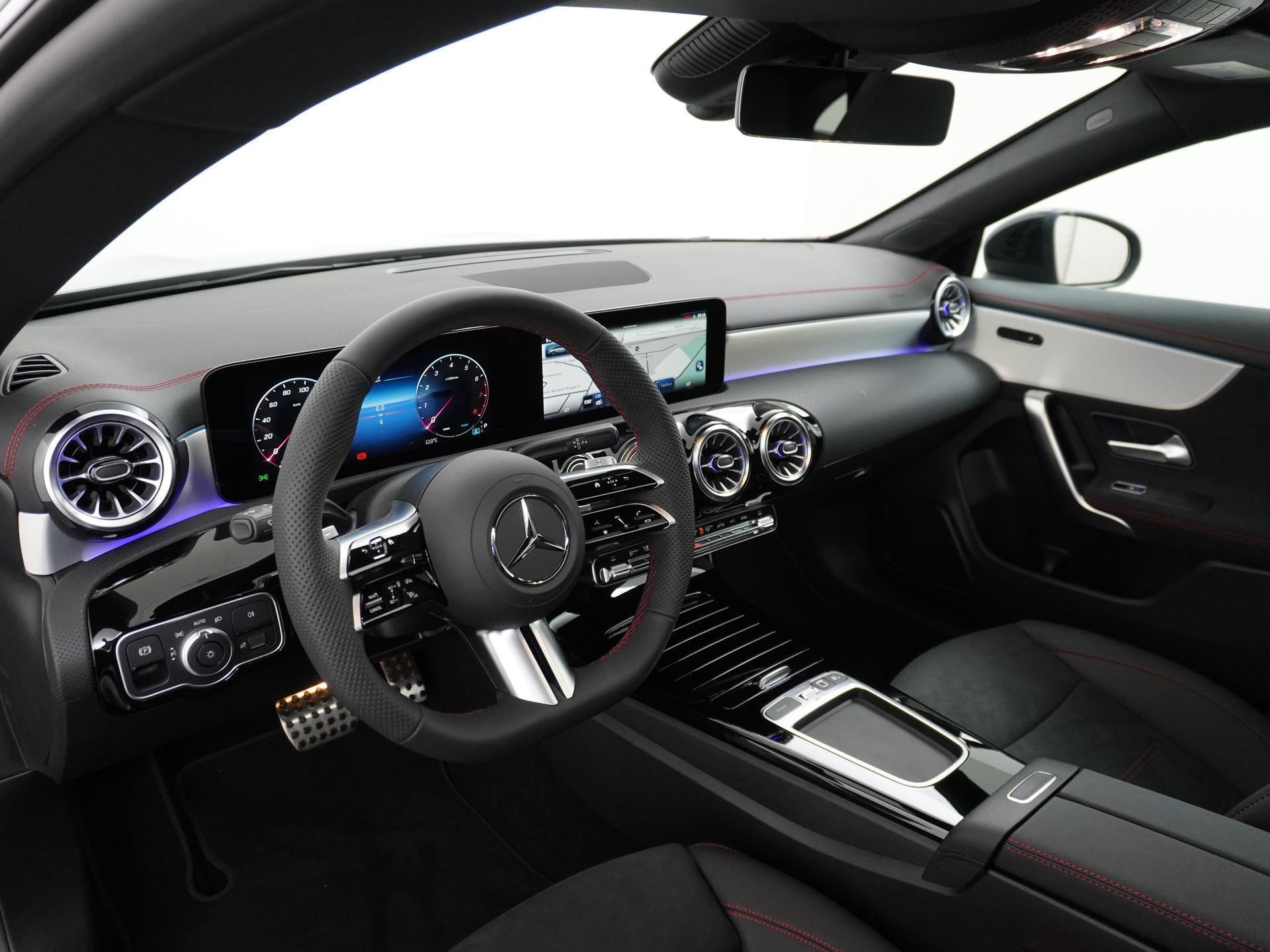 Mercedes-Benz CLA-Klasse Shooting Brake 180 Star Edition AMG Line 1