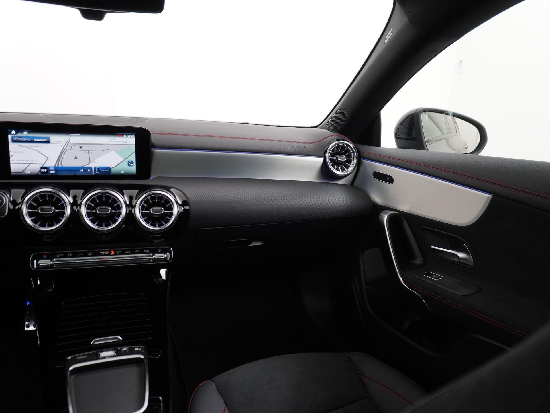 Mercedes-Benz CLA-Klasse Shooting Brake 180 Star Edition AMG Line 28