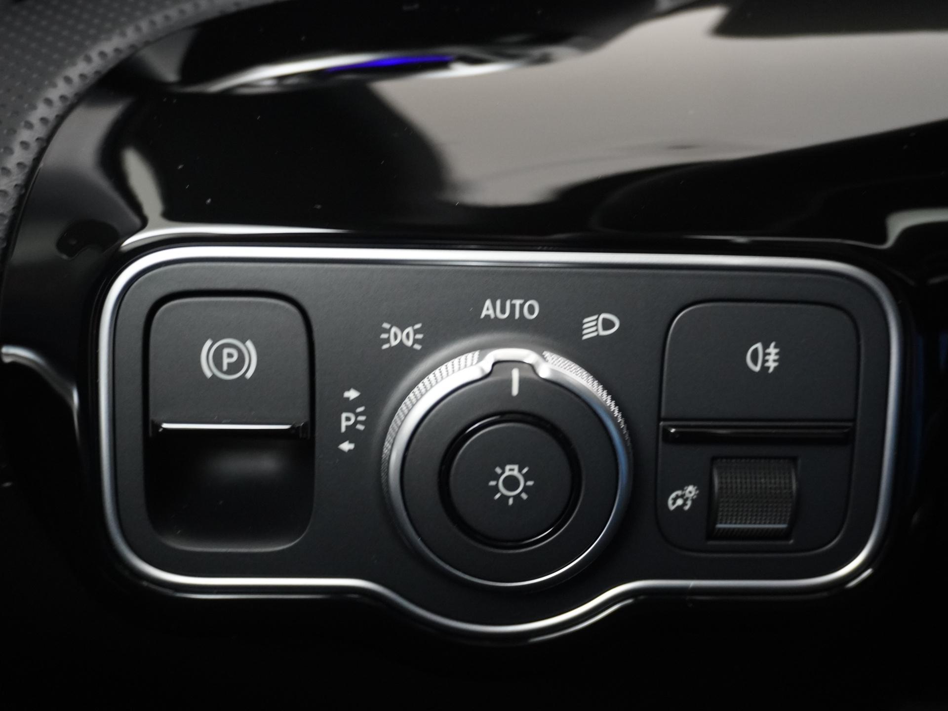 Mercedes-Benz CLA-Klasse Shooting Brake 180 Star Edition AMG Line 29