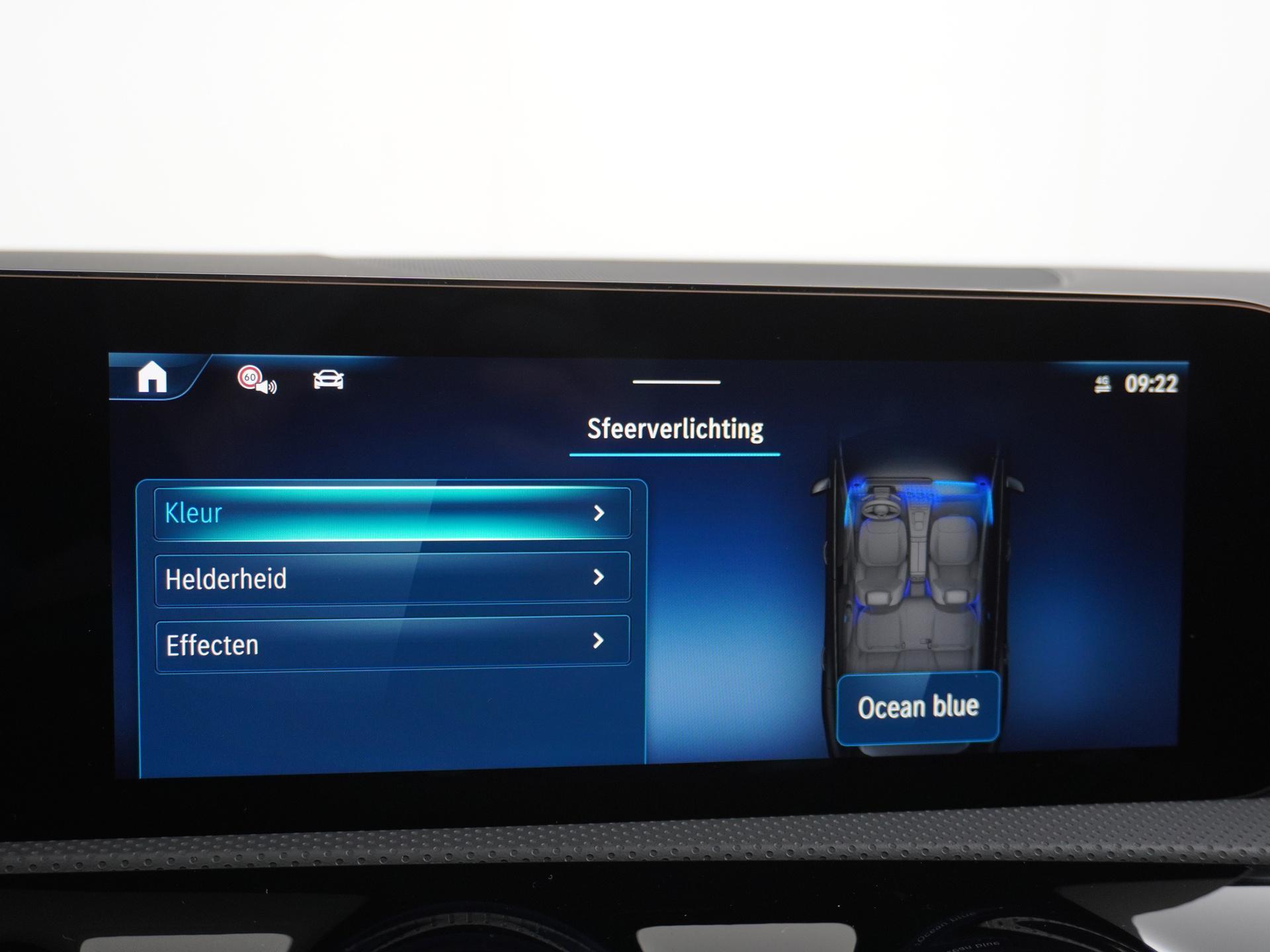 Mercedes-Benz CLA-Klasse Shooting Brake 180 Star Edition AMG Line 44