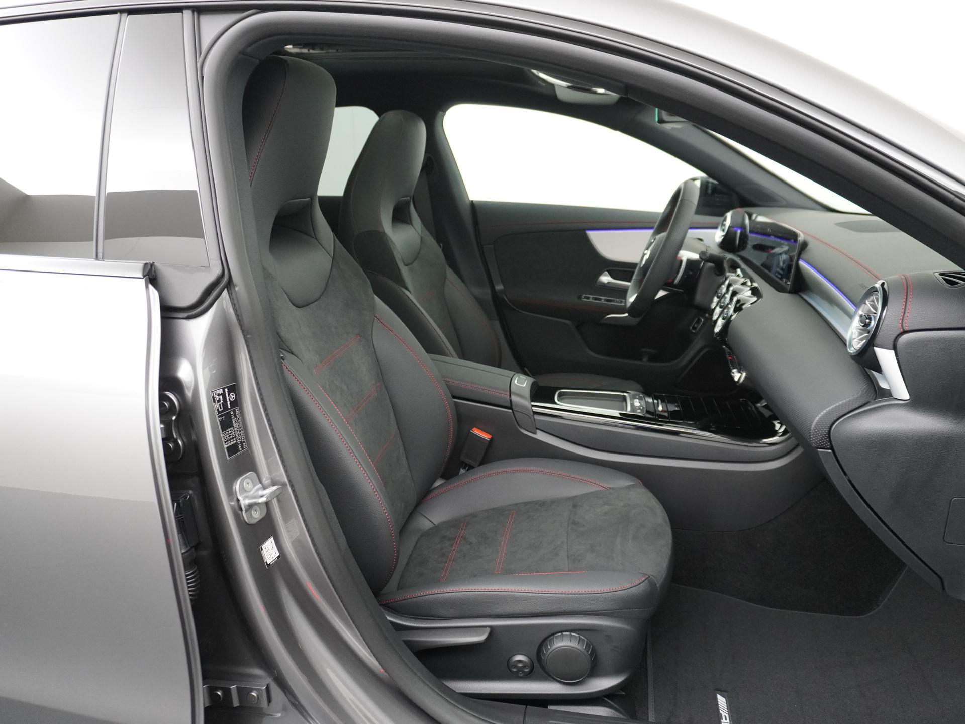 Mercedes-Benz CLA-Klasse Shooting Brake 180 Star Edition AMG Line 53