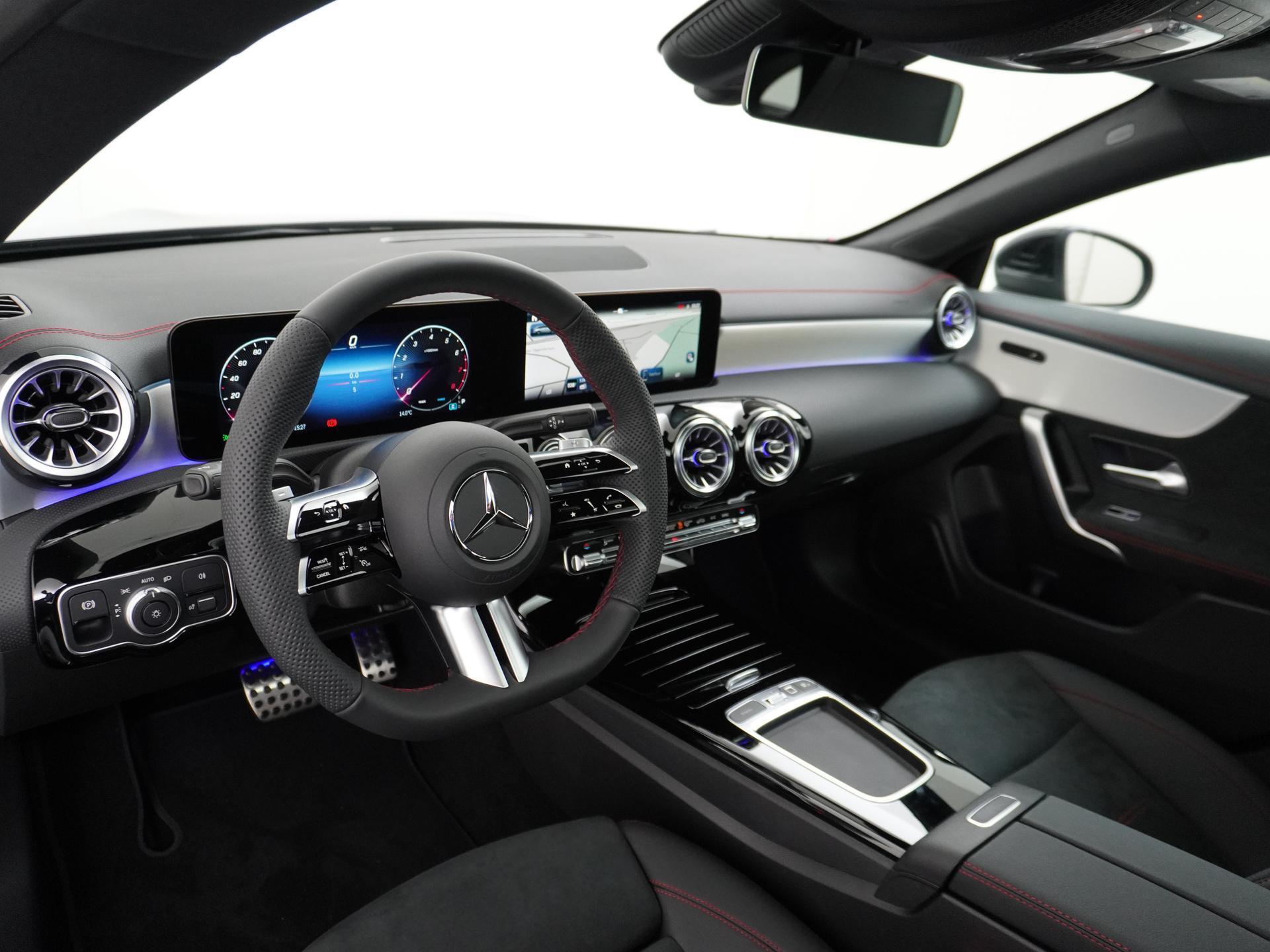 Mercedes-Benz CLA-Klasse Shooting Brake 180 Star Edition AMG Line 1