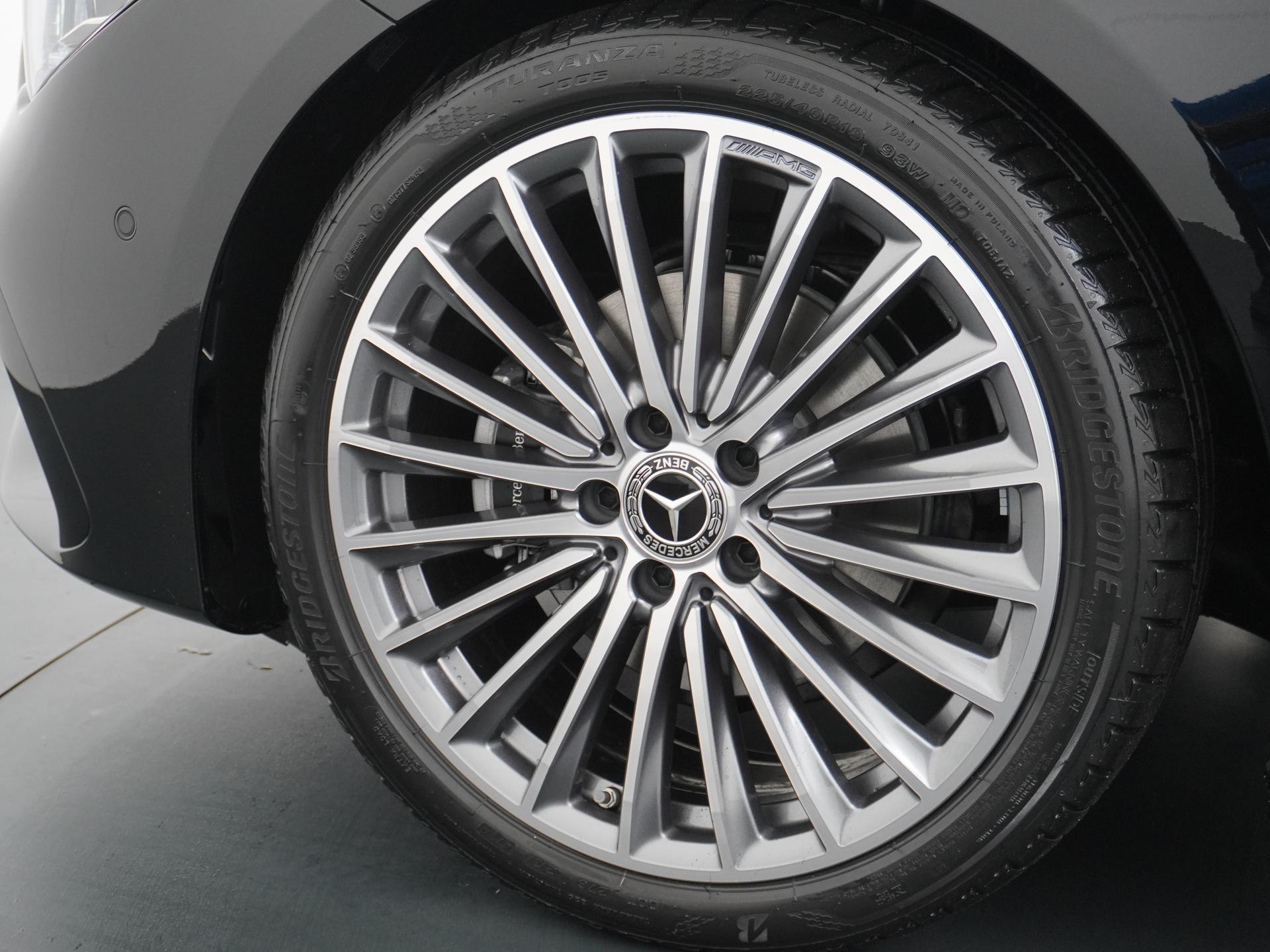 Mercedes-Benz CLA-Klasse Shooting Brake 180 Star Edition AMG Line 12