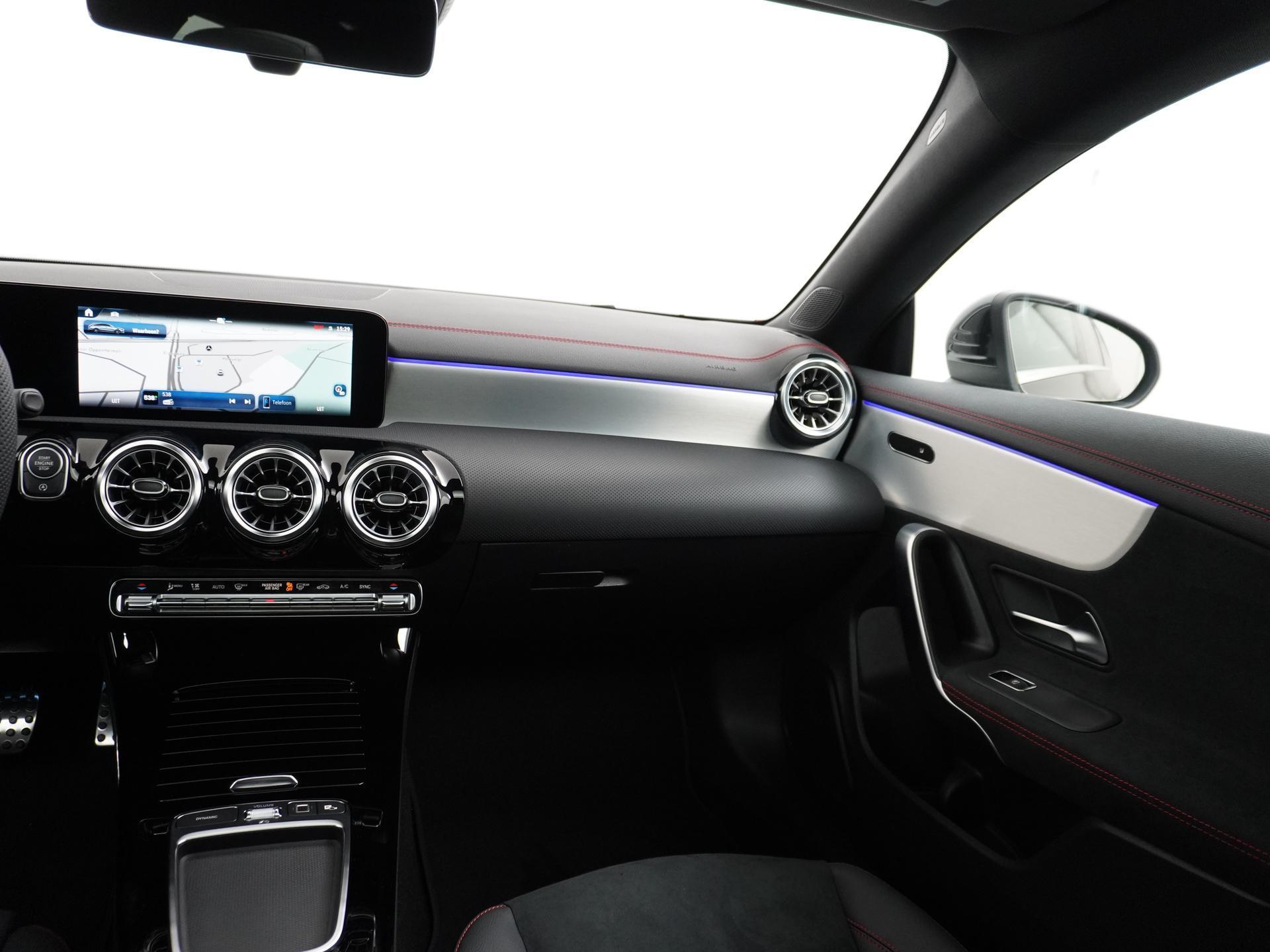 Mercedes-Benz CLA-Klasse Shooting Brake 180 Star Edition AMG Line 28