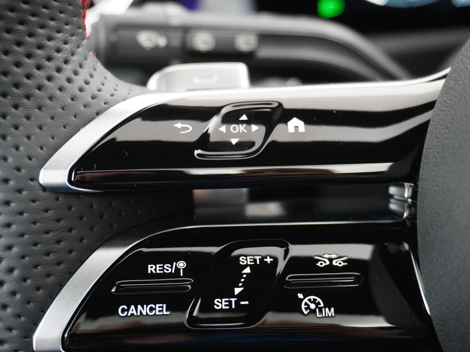 Mercedes-Benz CLA-Klasse Shooting Brake 180 Star Edition AMG Line 33