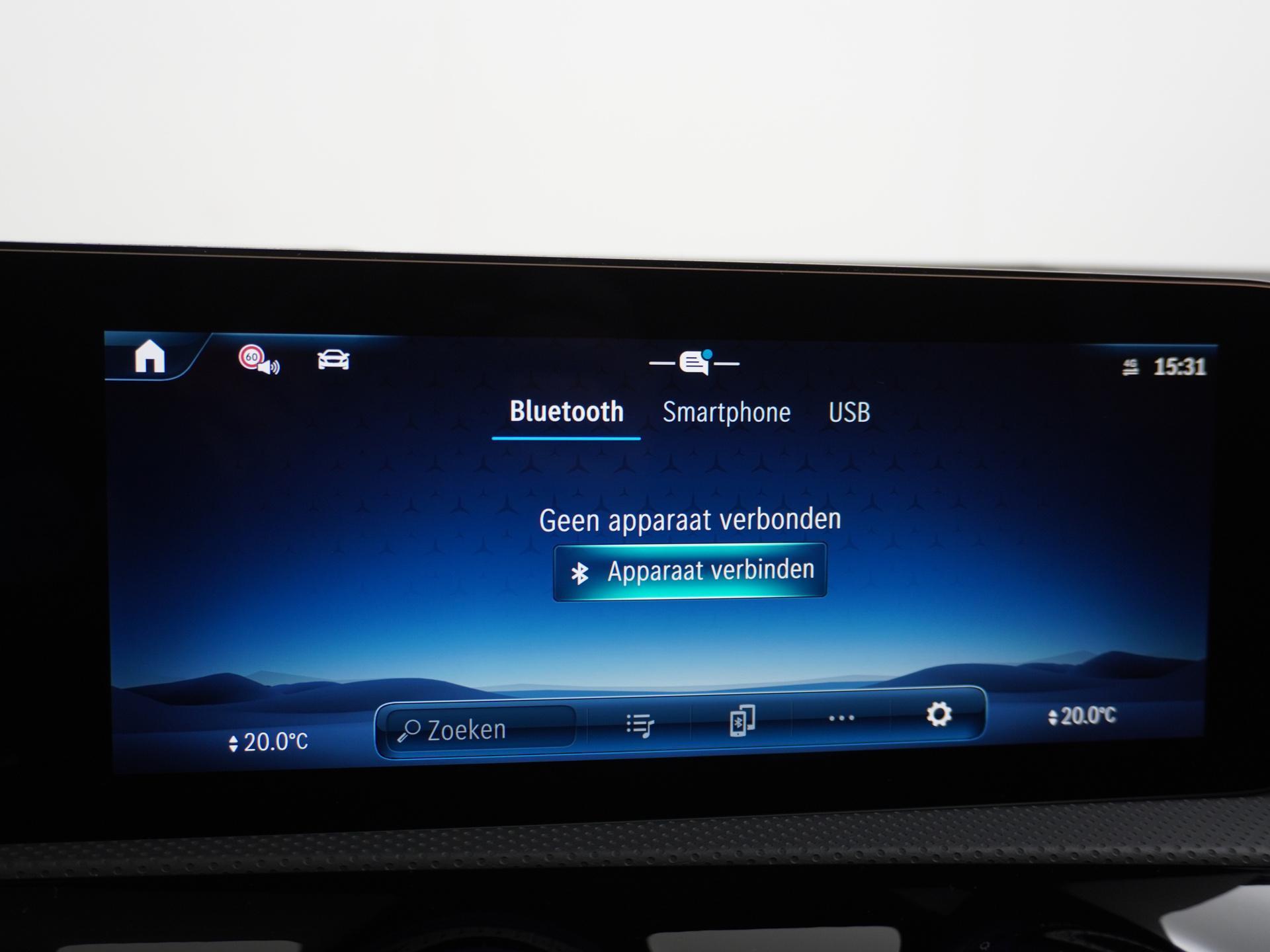 Mercedes-Benz CLA-Klasse Shooting Brake 180 Star Edition AMG Line 42