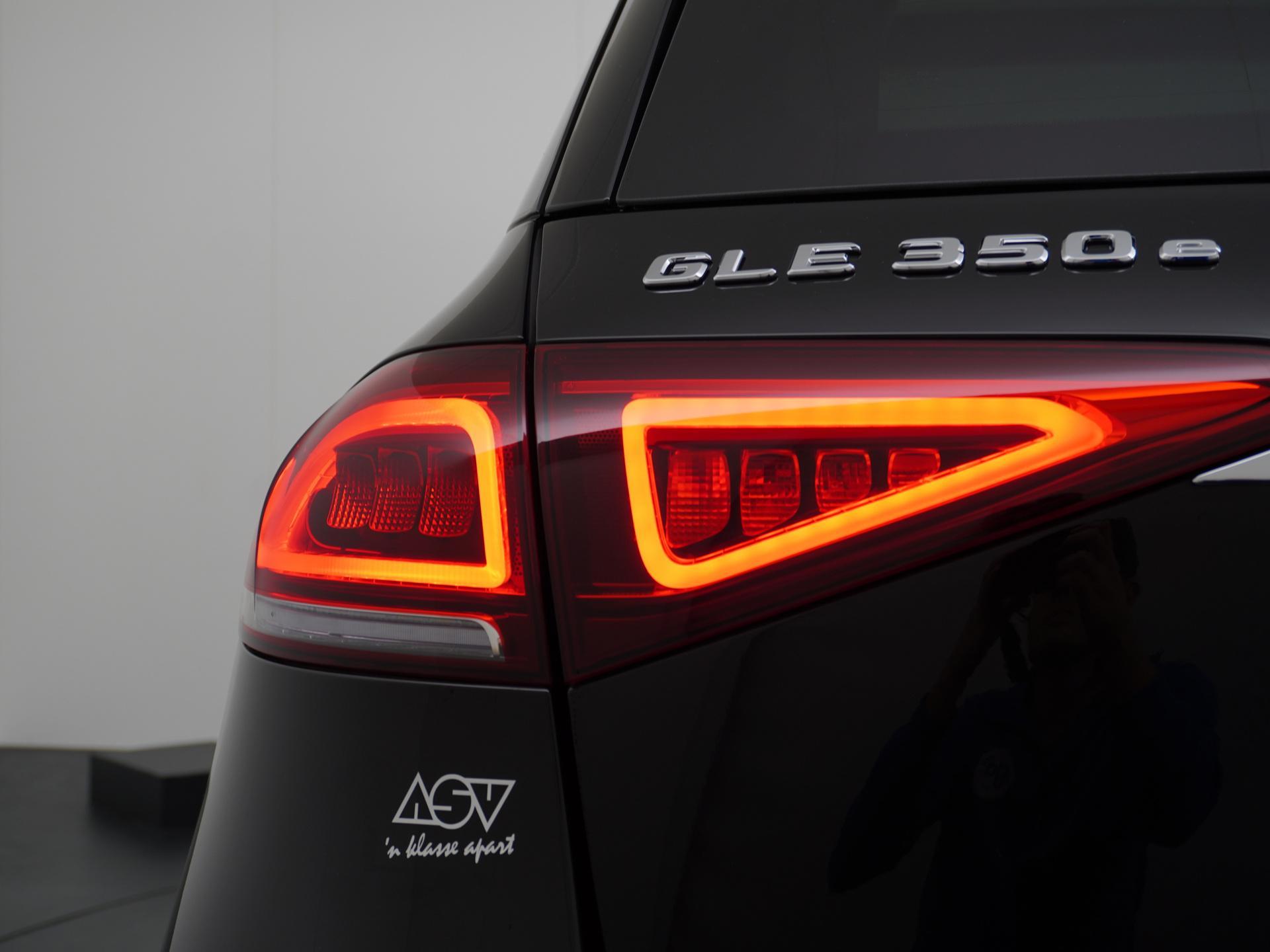 Mercedes-Benz GLE 350 e 4MATIC AMG 11