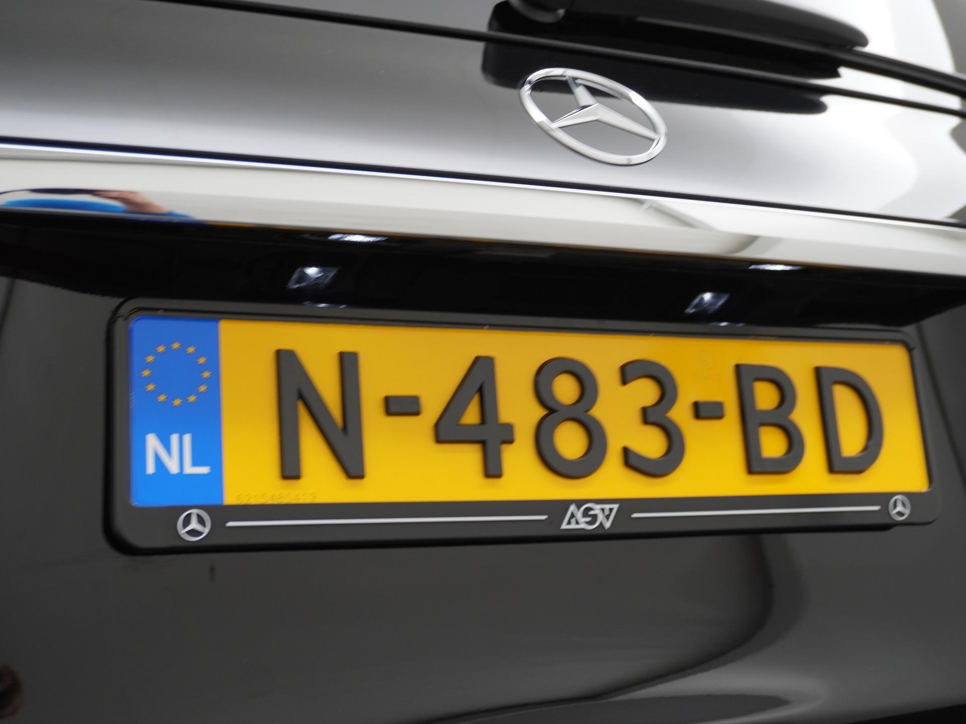 Mercedes-Benz GLE 350 e 4MATIC AMG 12