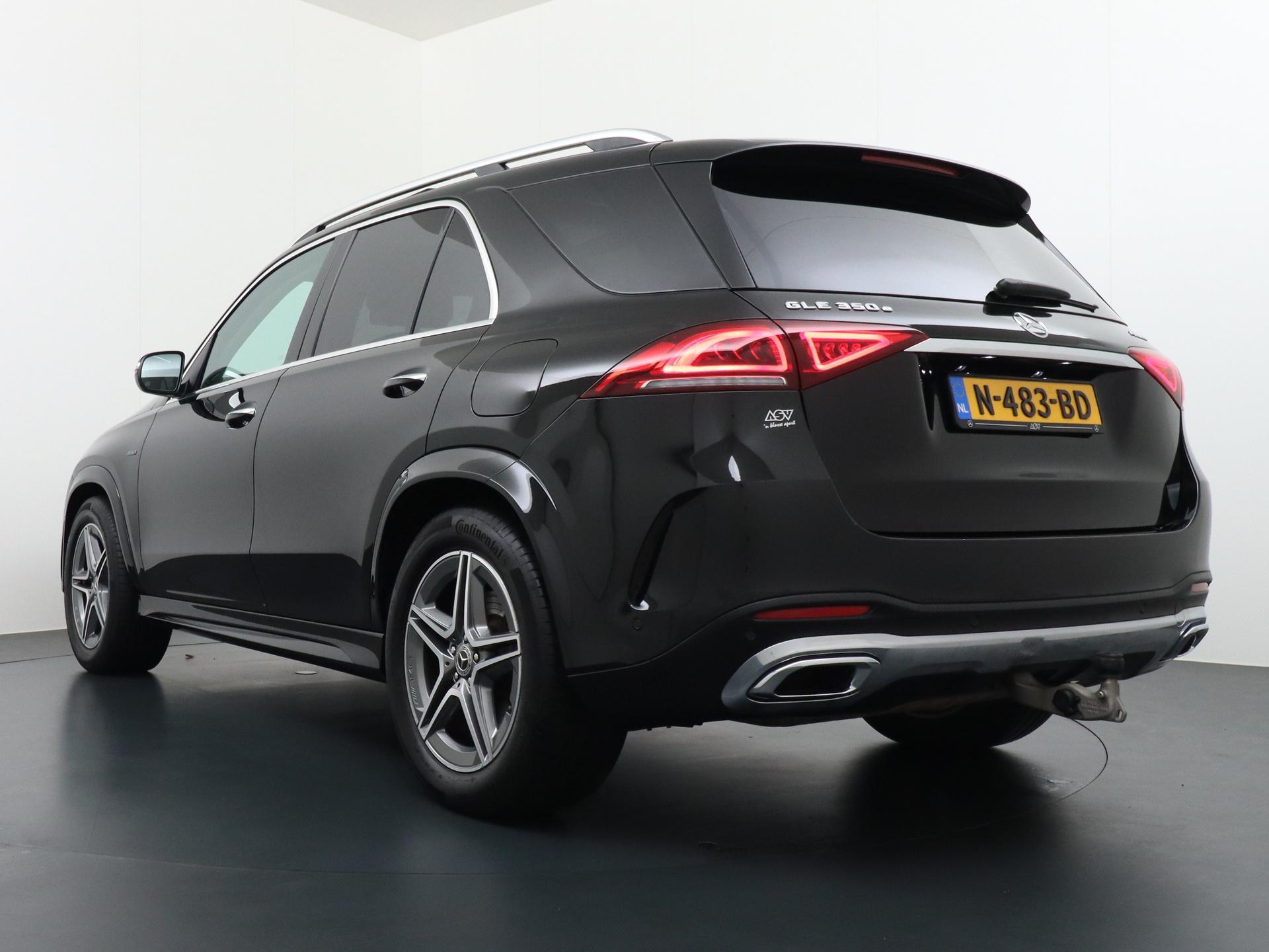 Mercedes-Benz GLE 350 e 4MATIC AMG 2