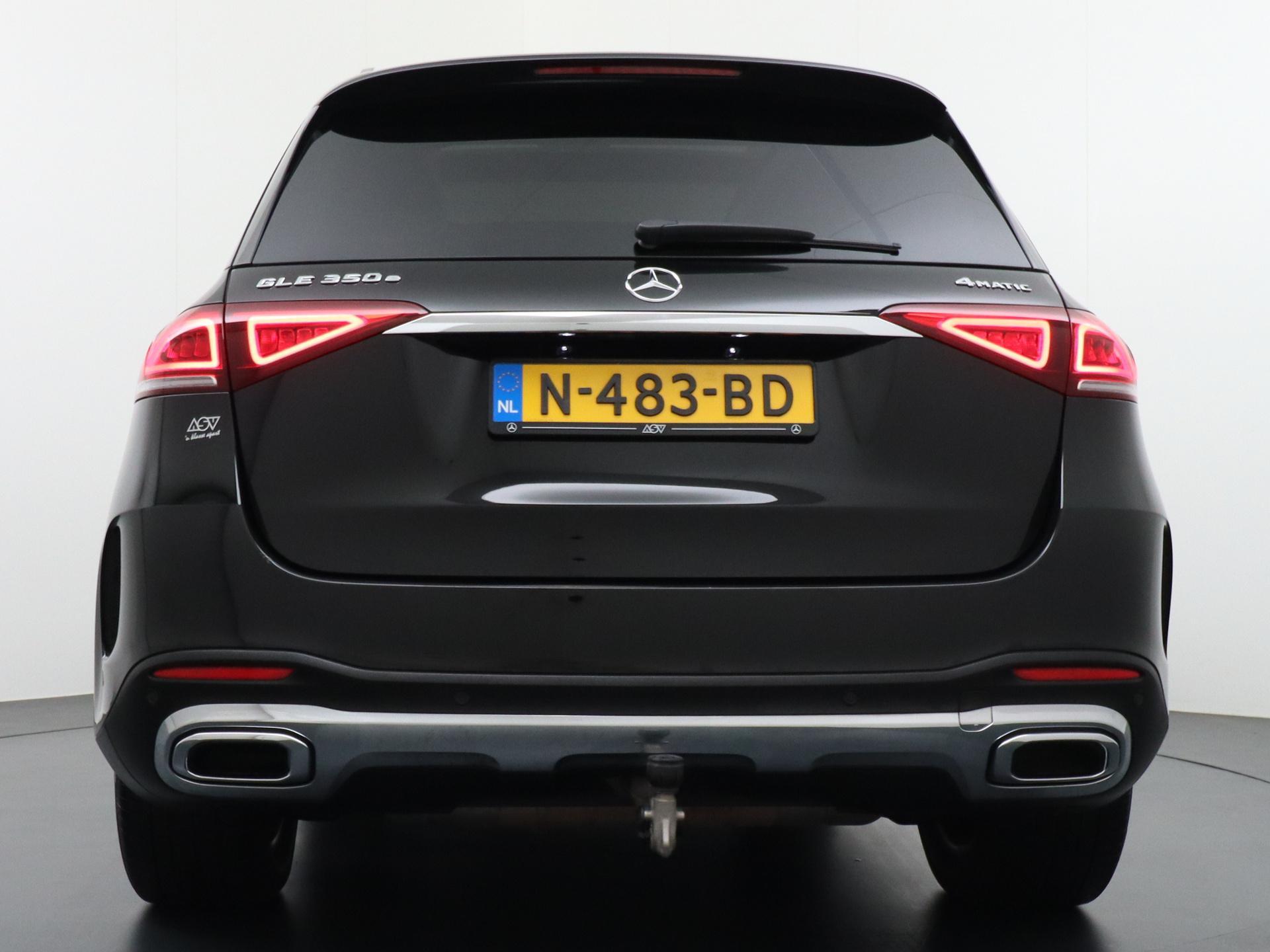 Mercedes-Benz GLE 350 e 4MATIC AMG 3