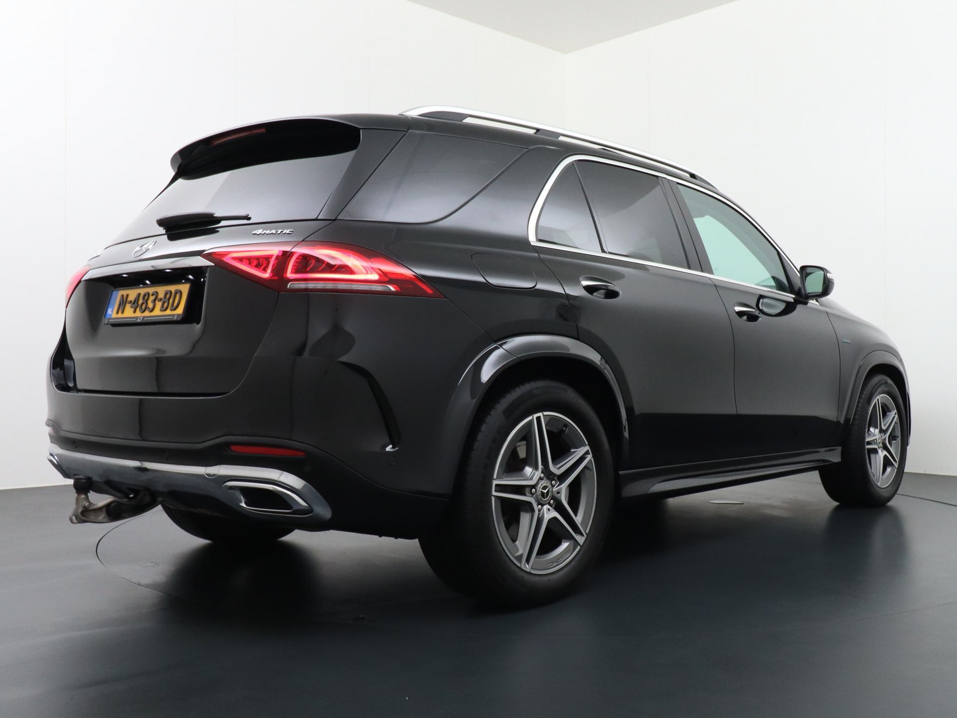 Mercedes-Benz GLE 350 e 4MATIC AMG 4