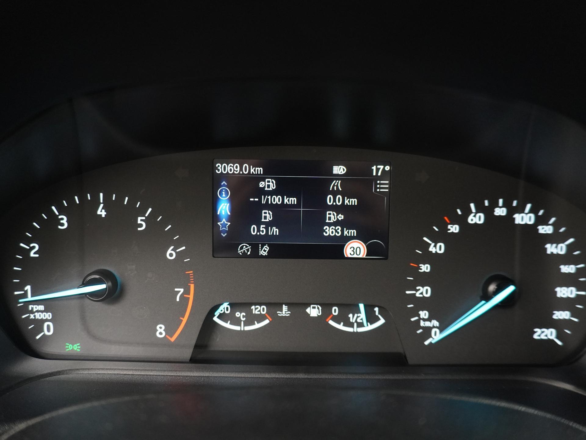 Ford Fiesta 1.0 EcoBoost Hybrid Titanium X 11