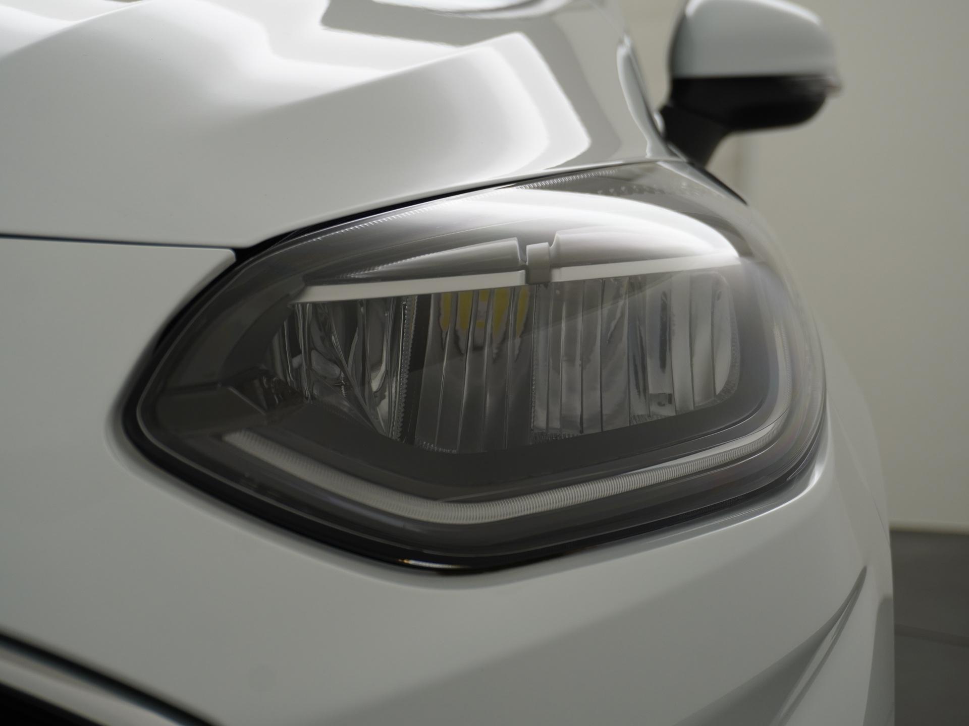 Ford Fiesta 1.0 EcoBoost Hybrid Titanium X 13