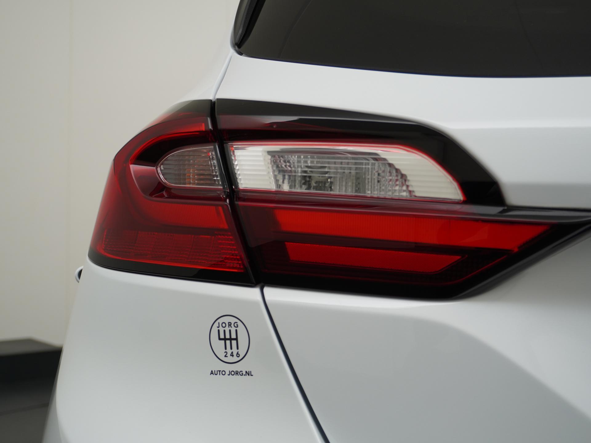 Ford Fiesta 1.0 EcoBoost Hybrid Titanium X 14