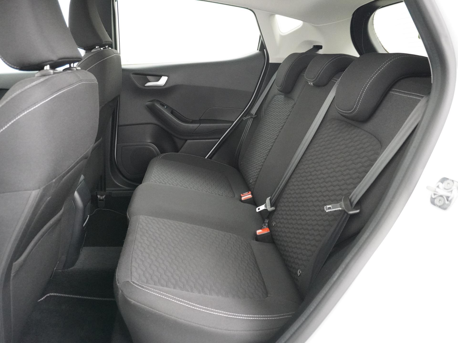 Ford Fiesta 1.0 EcoBoost Hybrid Titanium X 21