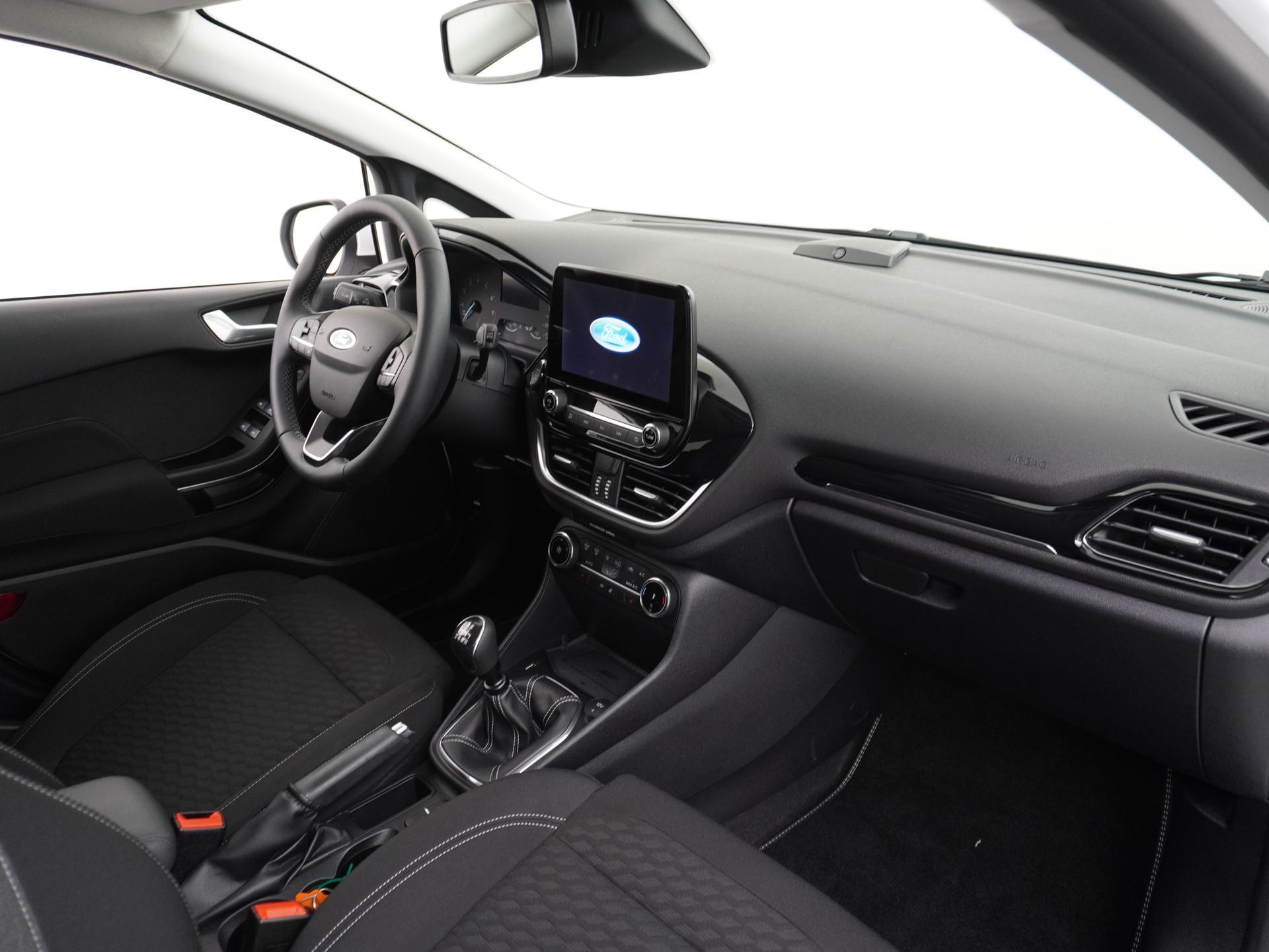 Ford Fiesta 1.0 EcoBoost Hybrid Titanium X 36