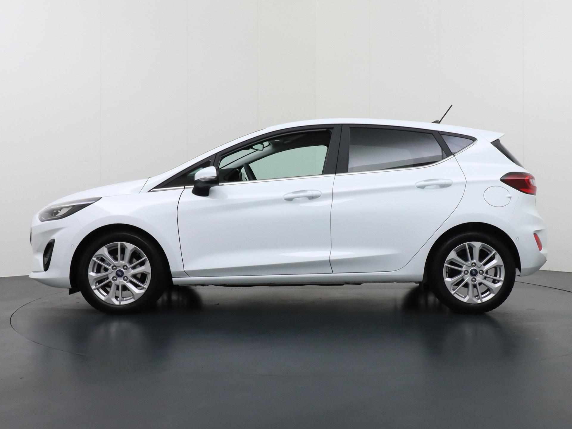 Ford Fiesta 1.0 EcoBoost Hybrid Titanium X 4
