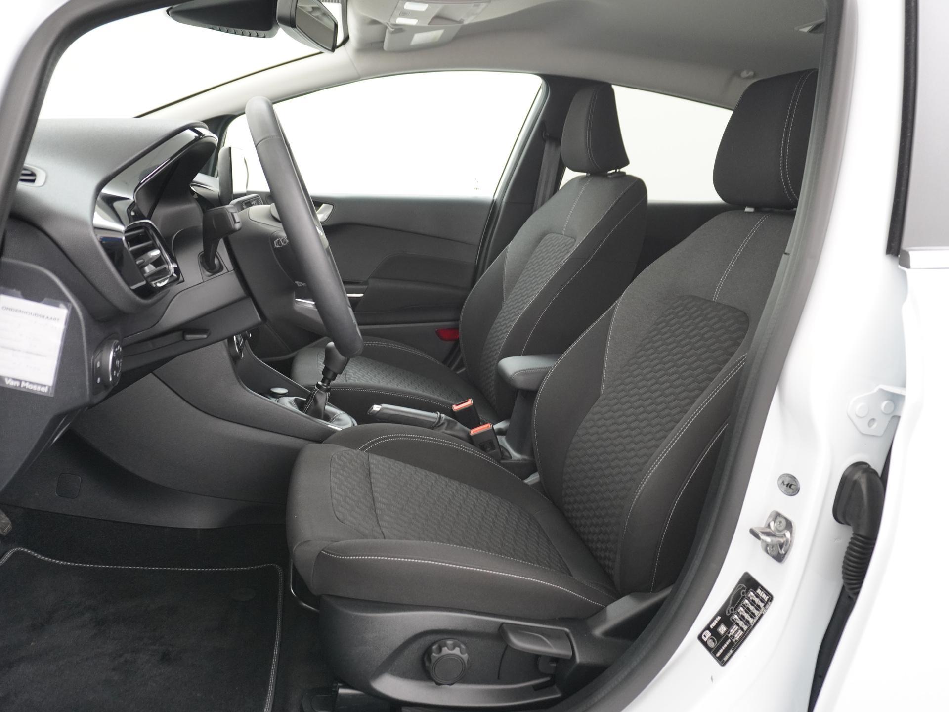 Ford Fiesta 1.0 EcoBoost Hybrid Titanium X 8