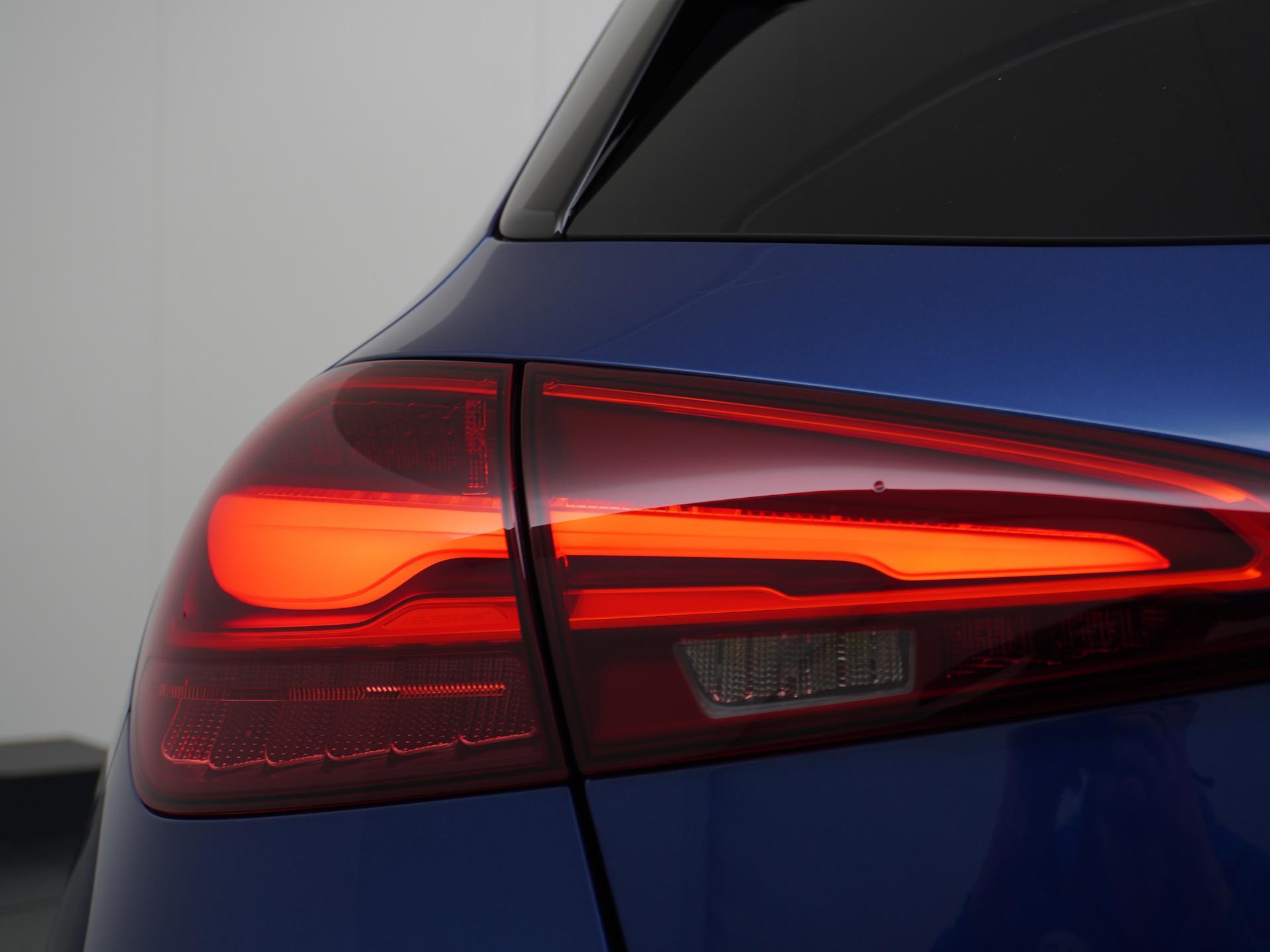 Mercedes-Benz A-Klasse 180 Star Edition AMG Line 15