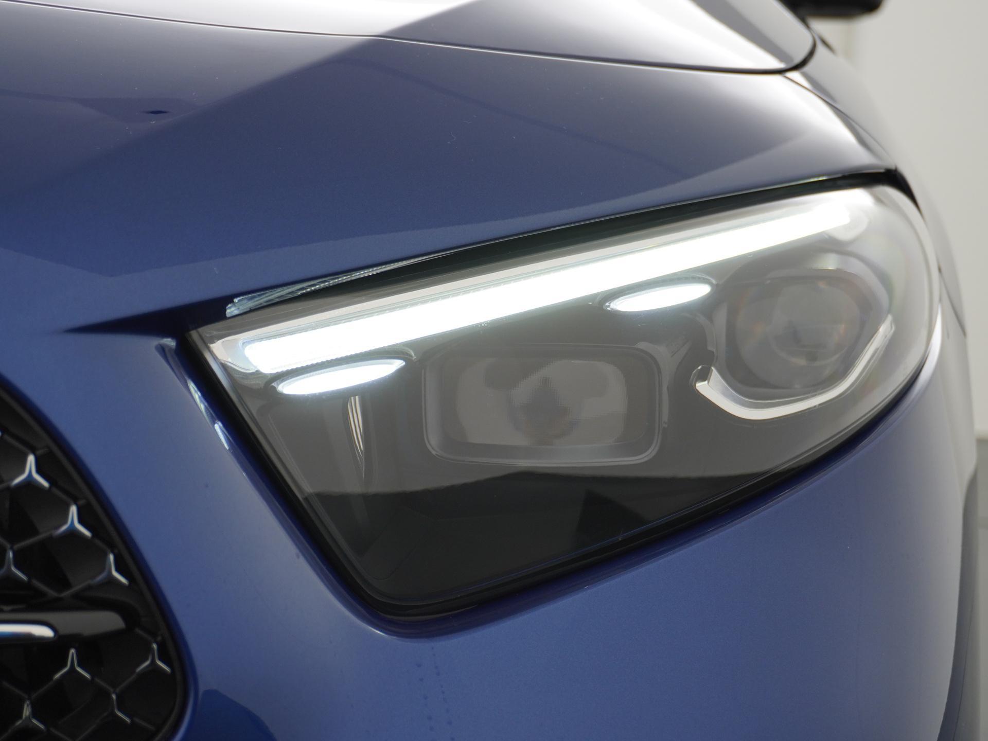 Mercedes-Benz A-Klasse 180 Star Edition AMG Line 18