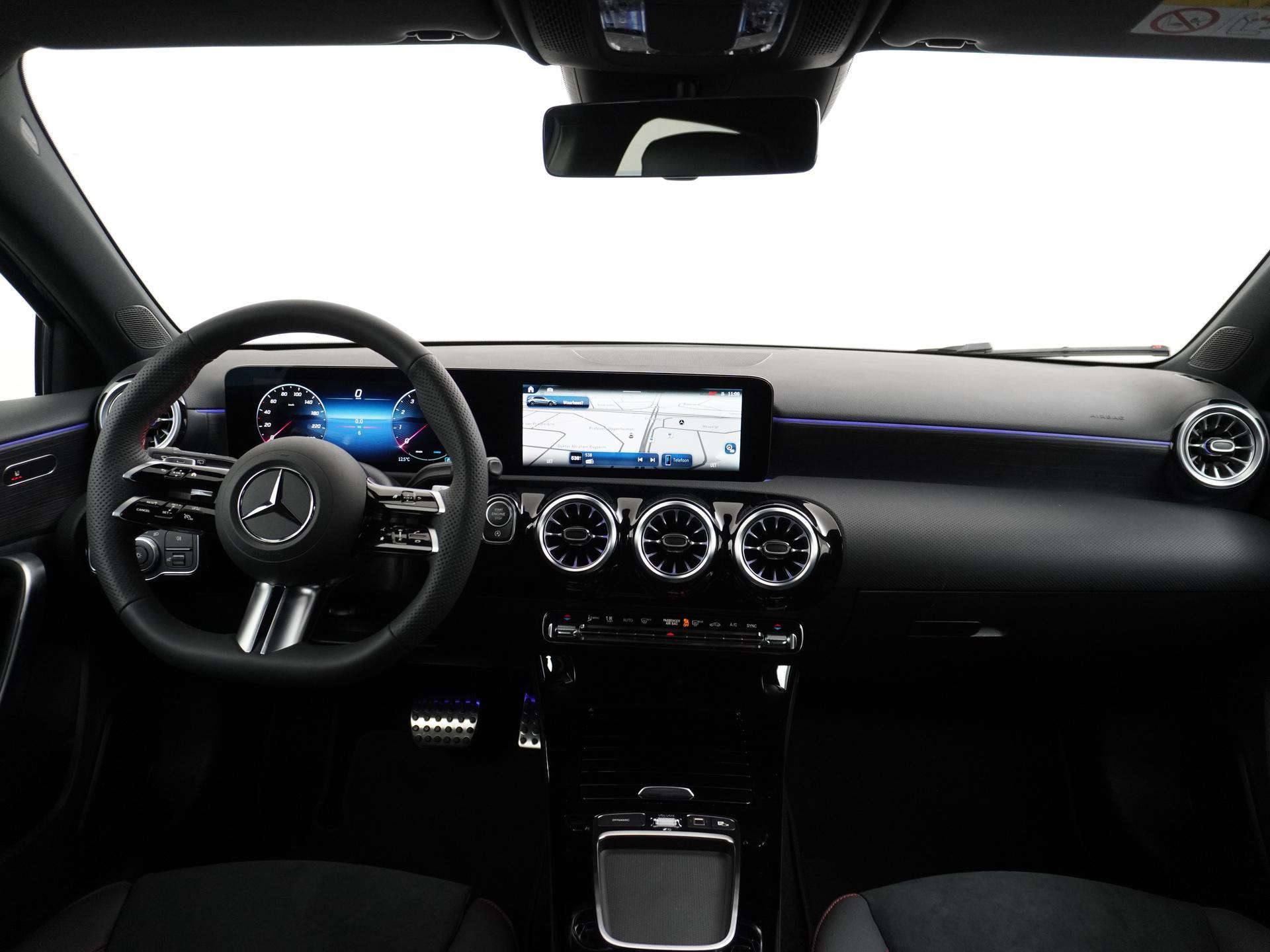 Mercedes-Benz A-Klasse 180 Star Edition AMG Line 23